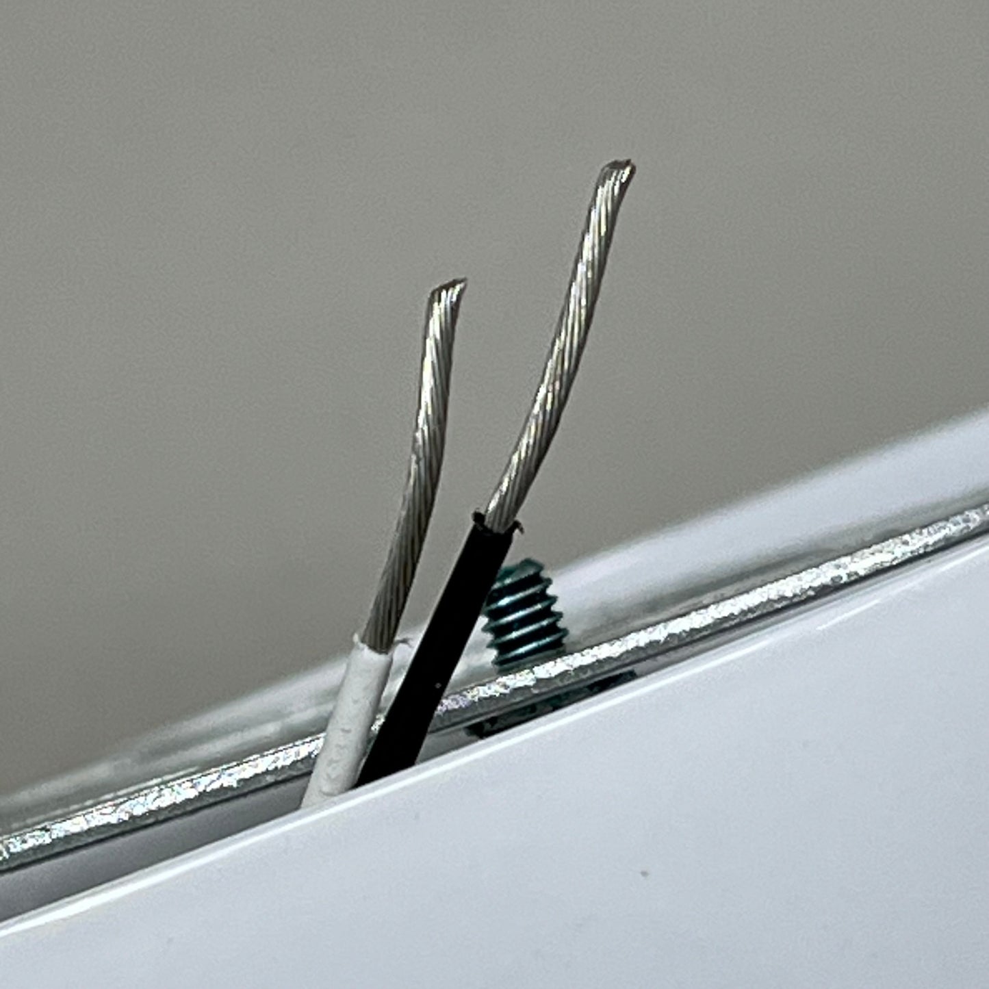 VAKKERLIGHT Khmara Halia Pendant Lamp Japanese Moon Inspired 67x57x43cm White