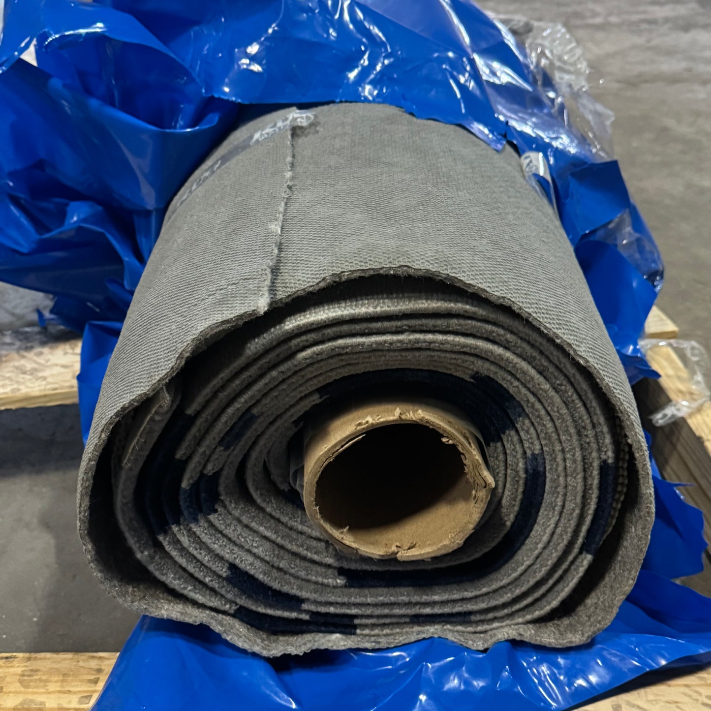 THE RUG COMPANY Bridge Modern Hand Woven Tibetan Wool Rug Roll 16’ x 12' Grey/Blue