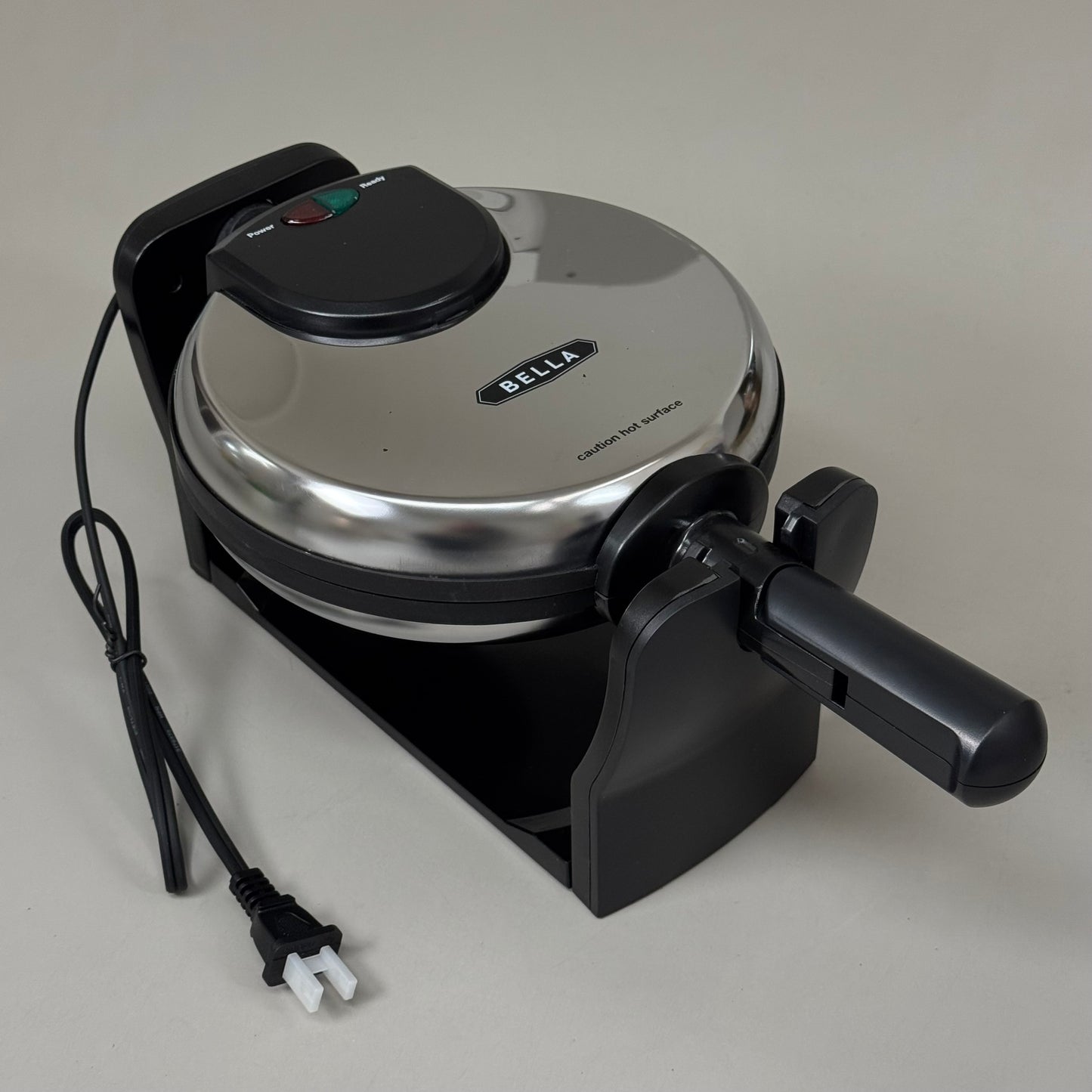 BELLA Compact Rotating Belgian Waffle Maker BPA FREE Stainless Steel As-is