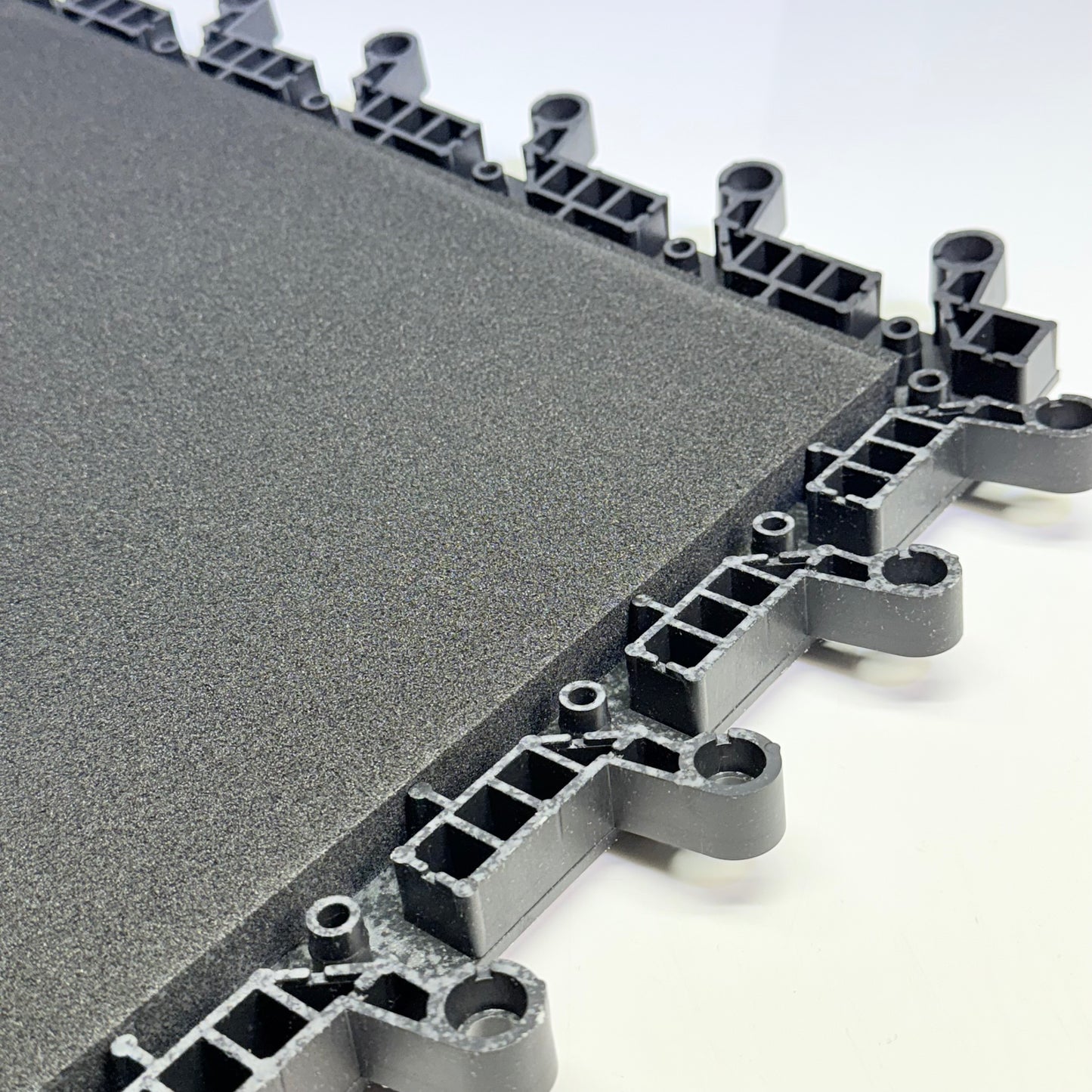 GLOBAL INDUSTRIAL Case Of 10 ErgoDeck Max Diamond-Plate Mat 7/8" 1.5' X 1.5'