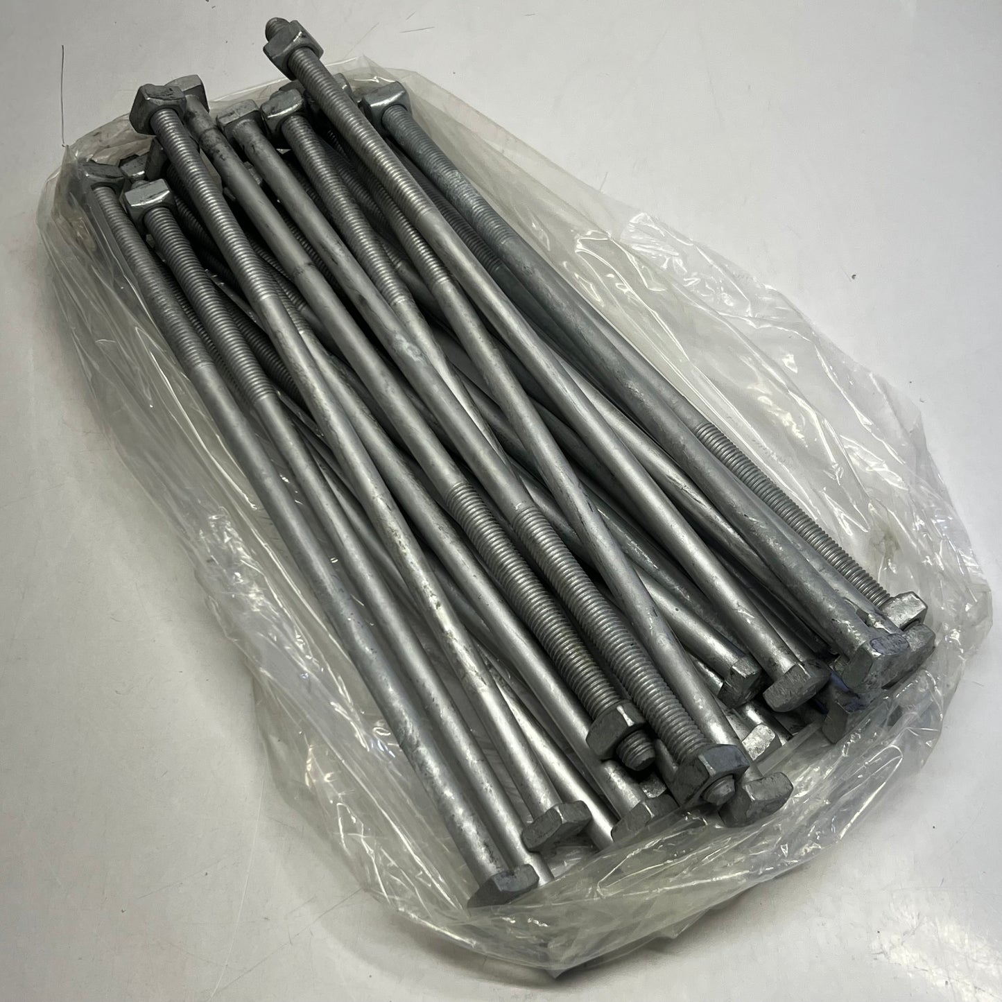 MACLEAN (25 PACK) Machine Bolt Square Head Sz 5/8" x 18" J8818 (New Other, Distressed Box)