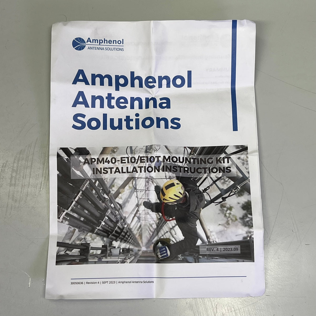 AMPHENOL ANTENNA SOLUTIONS Mounting Kit For Base Station Antennas Silver APM40-5E