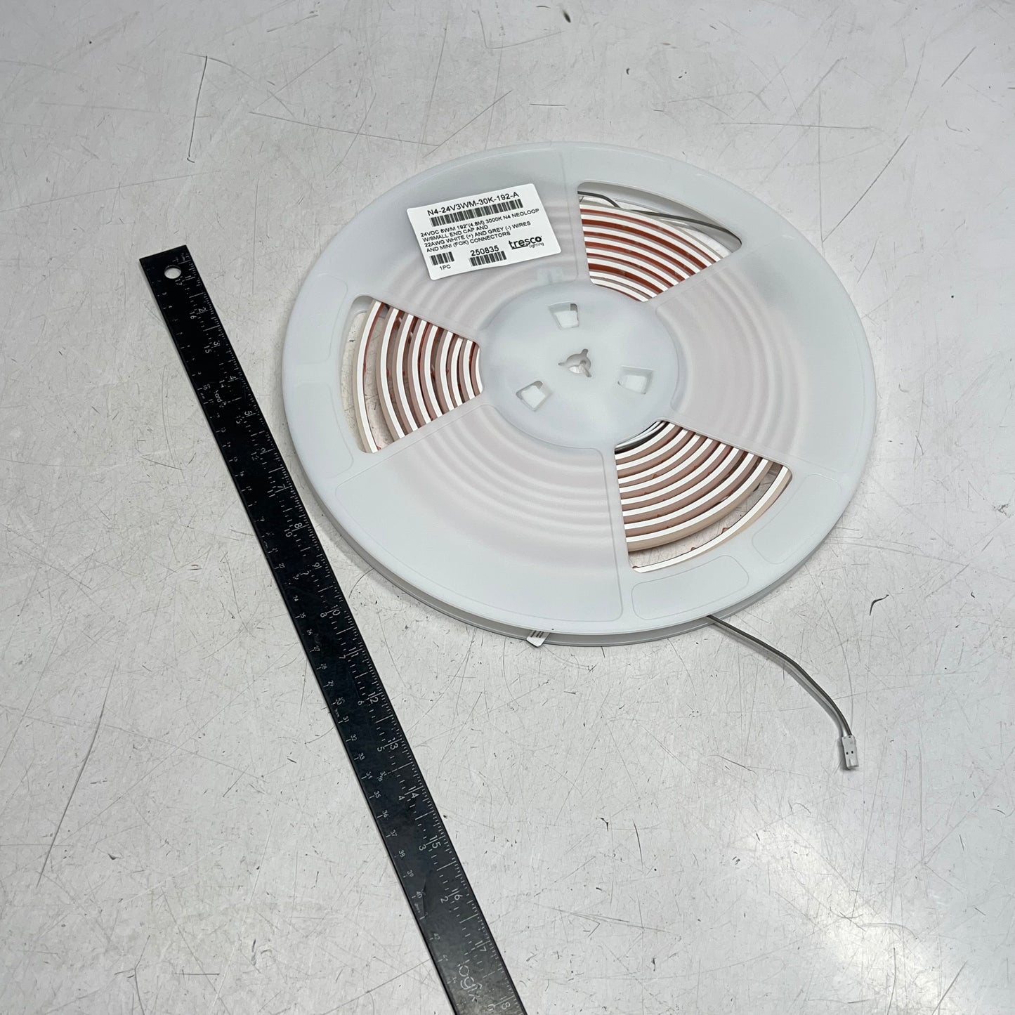 TRESCO LIGHTING Ultra Sleek Light Strip 24VDC 16' 3000K L-N4-24V3WM-30K-192-1