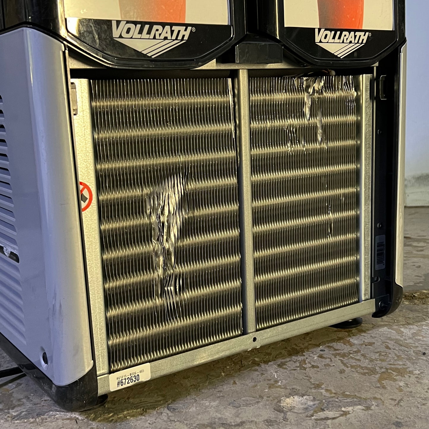 VOLLRATH Granita Machine Frozen Beverage Dispenser 1.58 Gal Bowls VCBA128-302 (AS-IS, Damage to the ventilation grille)