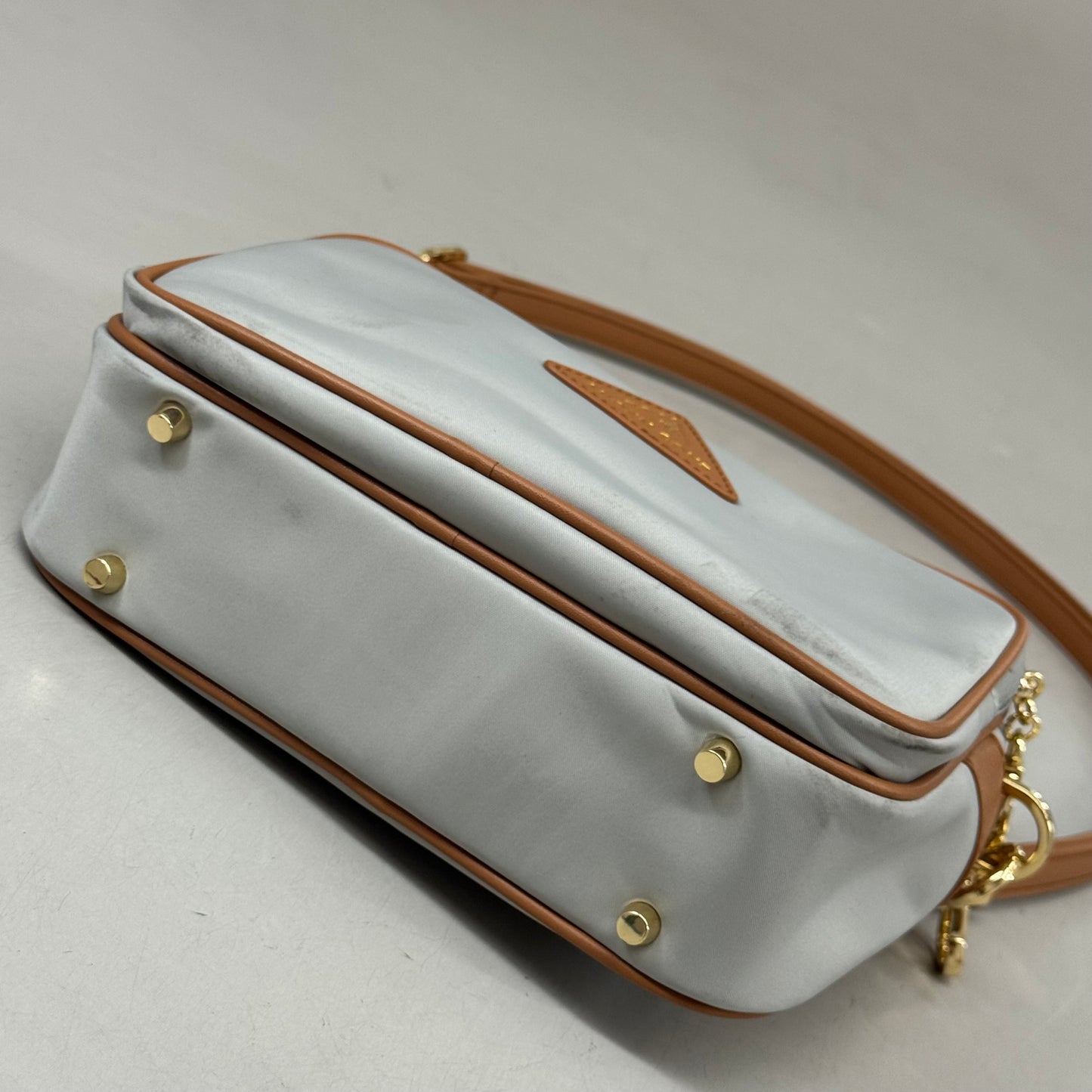 ARDEN COVE Crissy Full Crossbody Nylon Anti-theft Bag W/ Locking Straps Grey (New Without Tags)