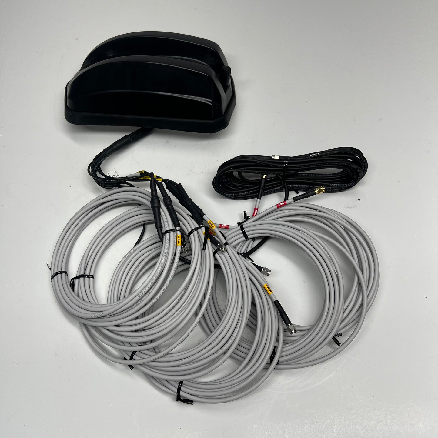 PANORAMA ANTENNAS Sharkfin Antenna Gps[x]d4/find4 Series GPS[X] D4[X]-6-60