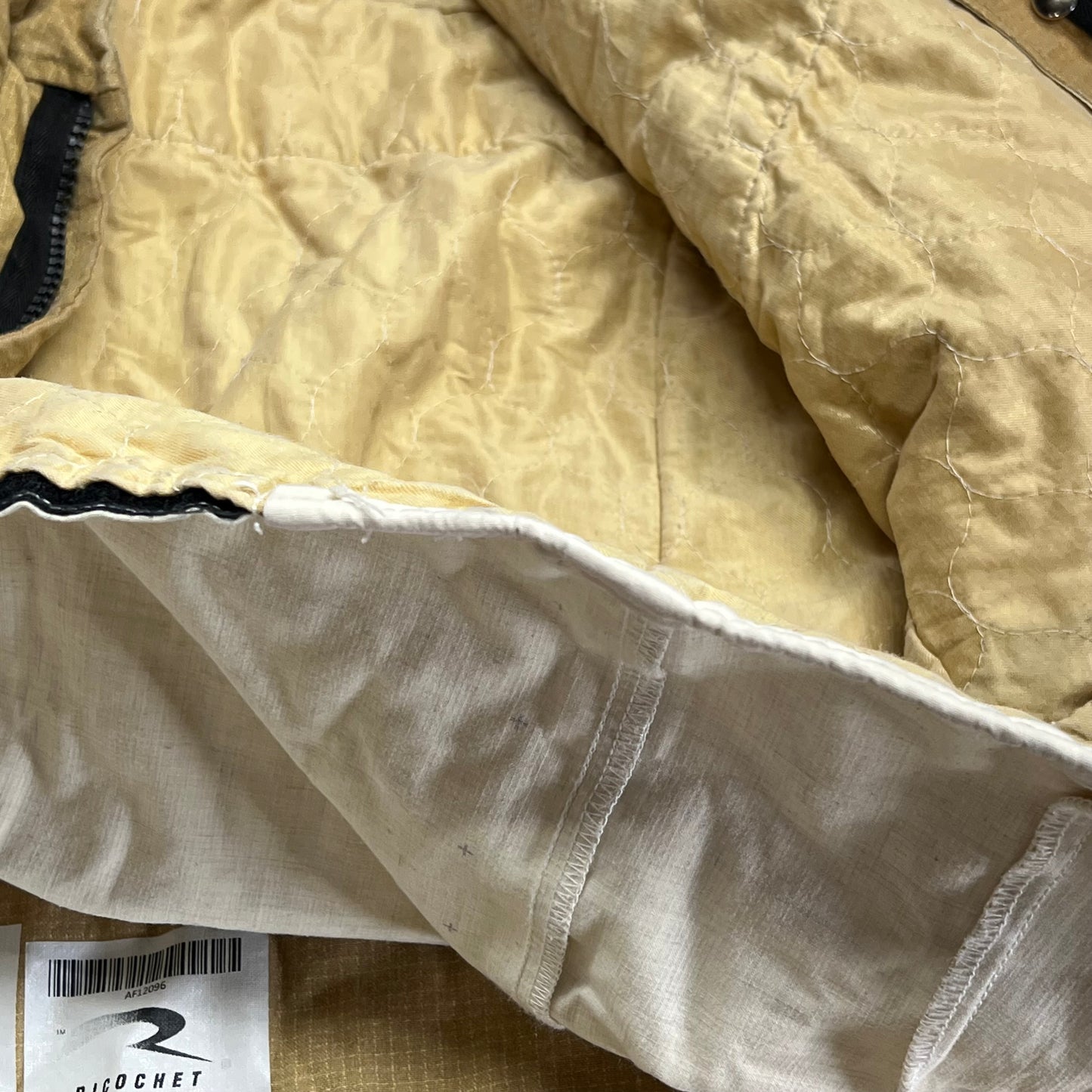 RICOCHET M2 Usaf Coat 44 X 34 X 38 Tan/Reflective MM2-GBS-C-AFM (Pre-Owned)