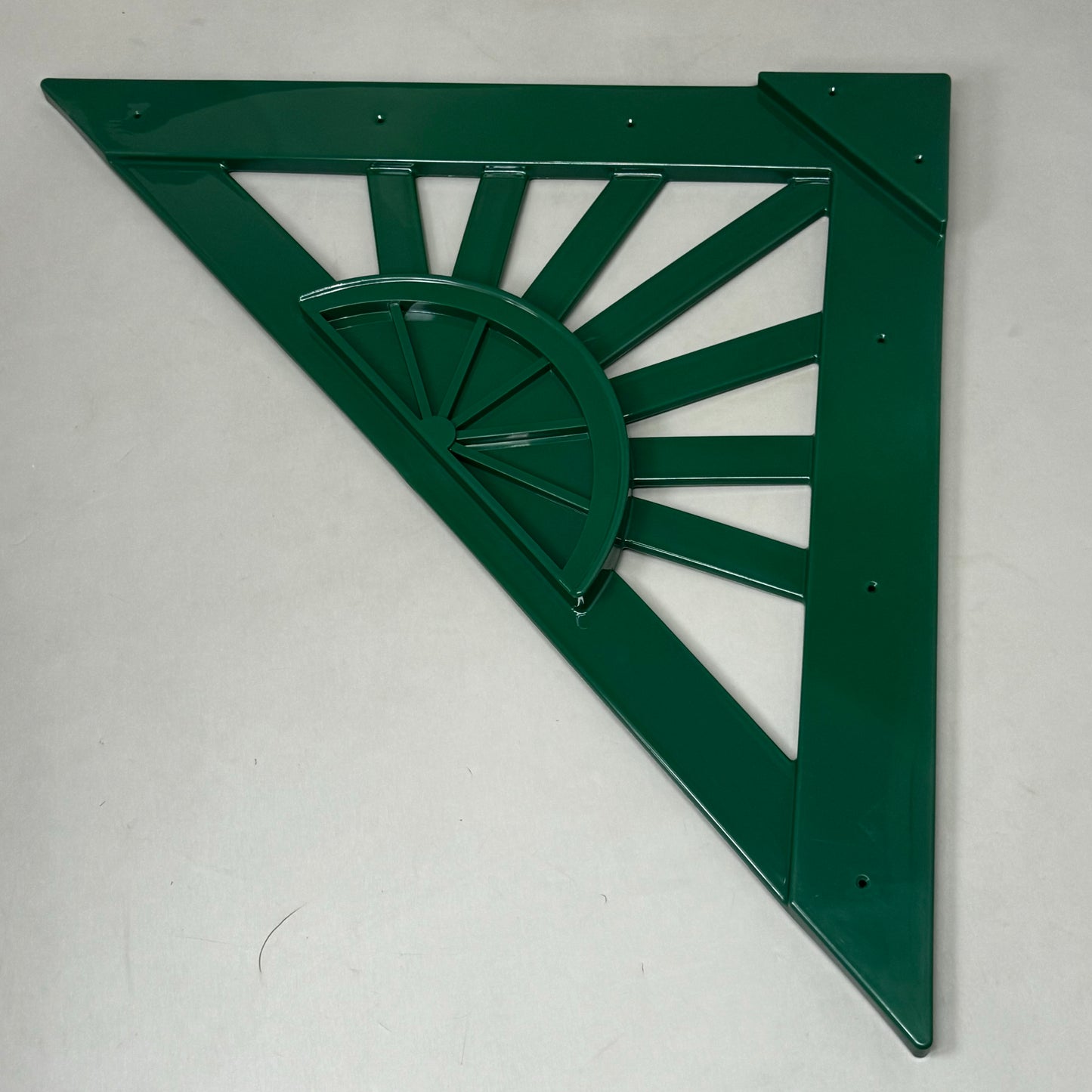 GORILLA (4 PACK) 2 Small 2 Large Triangle Sunburst Windows Green Small 18"X18"X26" Large 29"X29"X49"