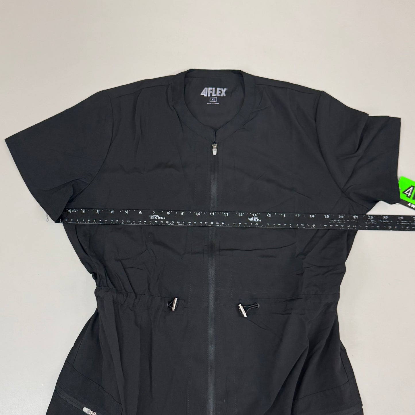 GREEN TOWN 4 Flex Scrubs Jumpsuit Cinch In Waist Women's Sz XL Black GFX-023AST