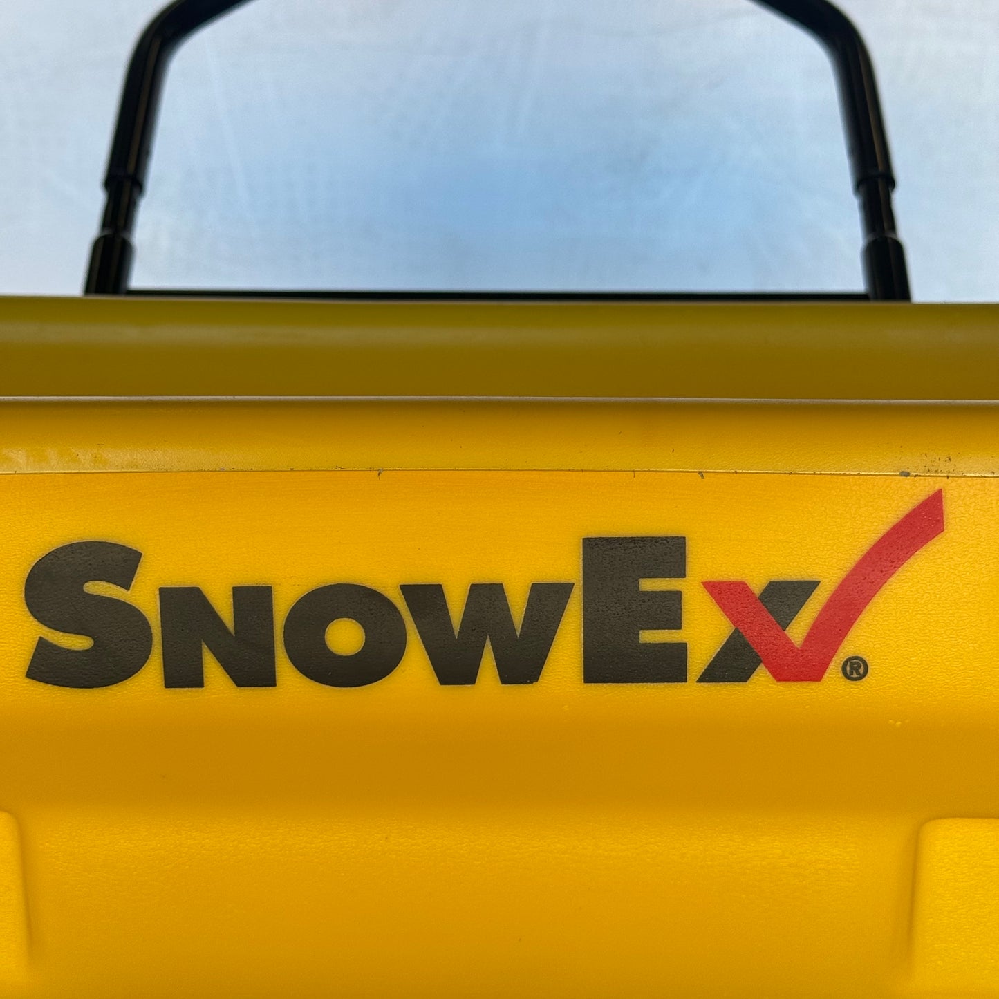 SNOWEX Walk-Behind Drop Spreader SD-95 52”Hx39 1/2”Lx13”W Yellow and Black