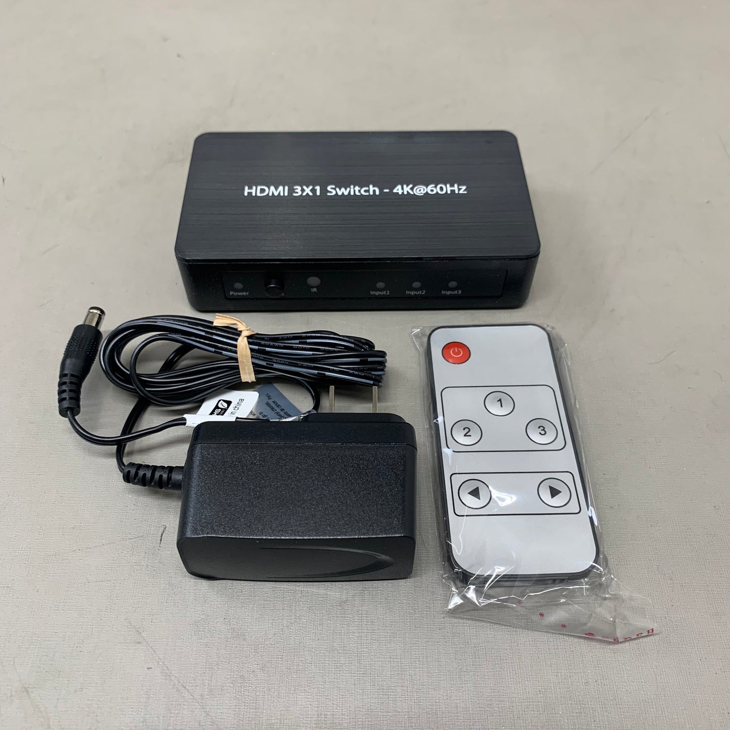 MONSTER 3-Way 4K HDMI Switch W/ Remote Control 6"x8" Black JHIU0128