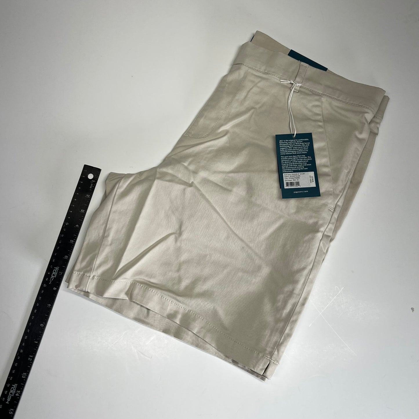 JAG Maddie 8" Pull-on Smoothing Shorts Women's Sz 16 Stone J4314AWL617