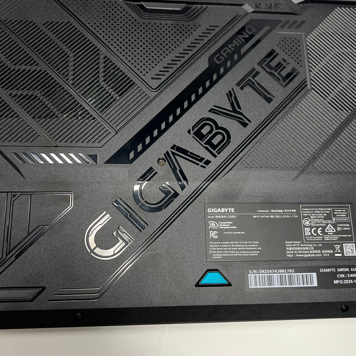 GIGABYTE Gaming A16 2gb Ddr5 Ram 1920x1200 (wuxga) 16" 1TB SSD 165Hz BLK Steel