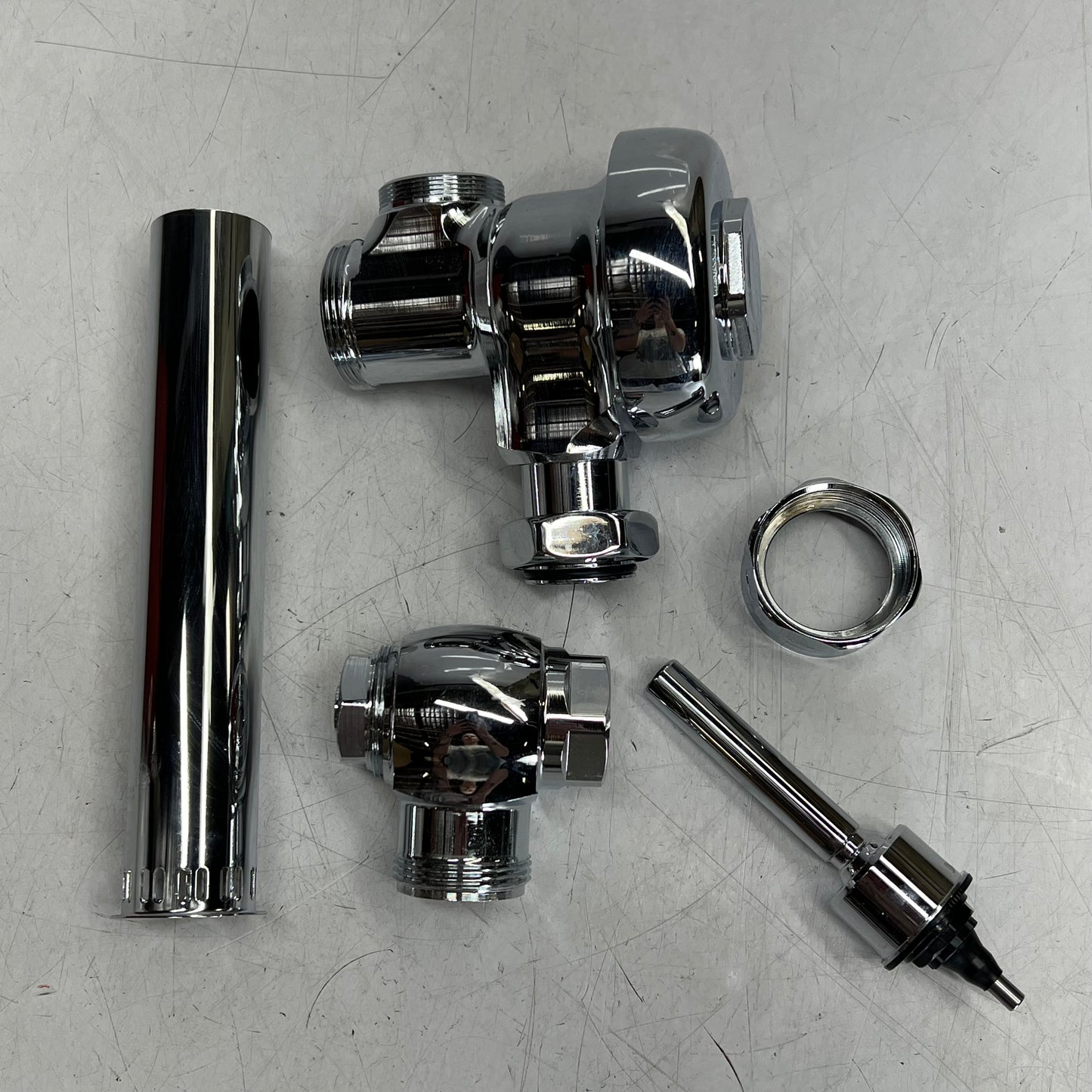 ZA@ SLOAN Exposed Manual Water Closet Flushometer 1.28 GPF Chrome Plate 111-1.28 ( As-Is) May Get One w/ More Dirt