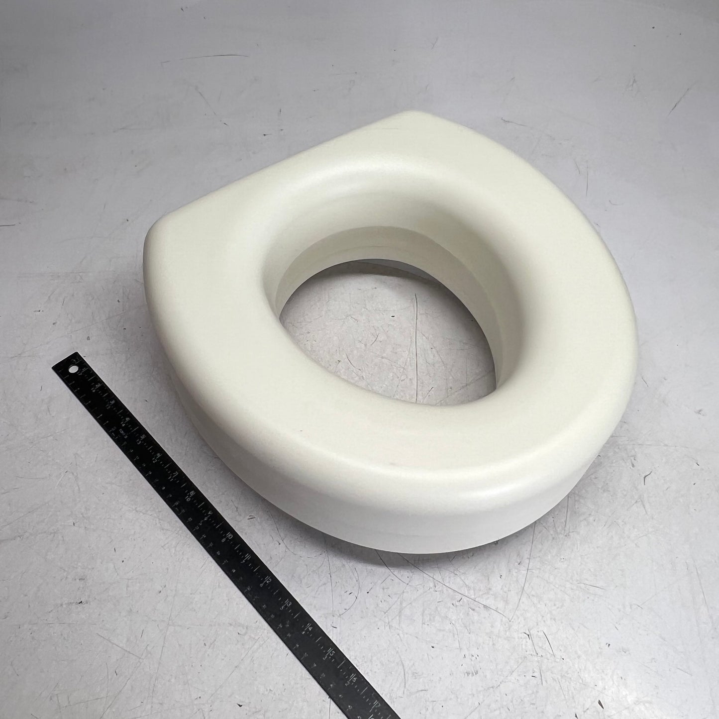 HEALTH SMART Portable Elevated Round Toilet Seat Riser  5" White 522-1508-1901