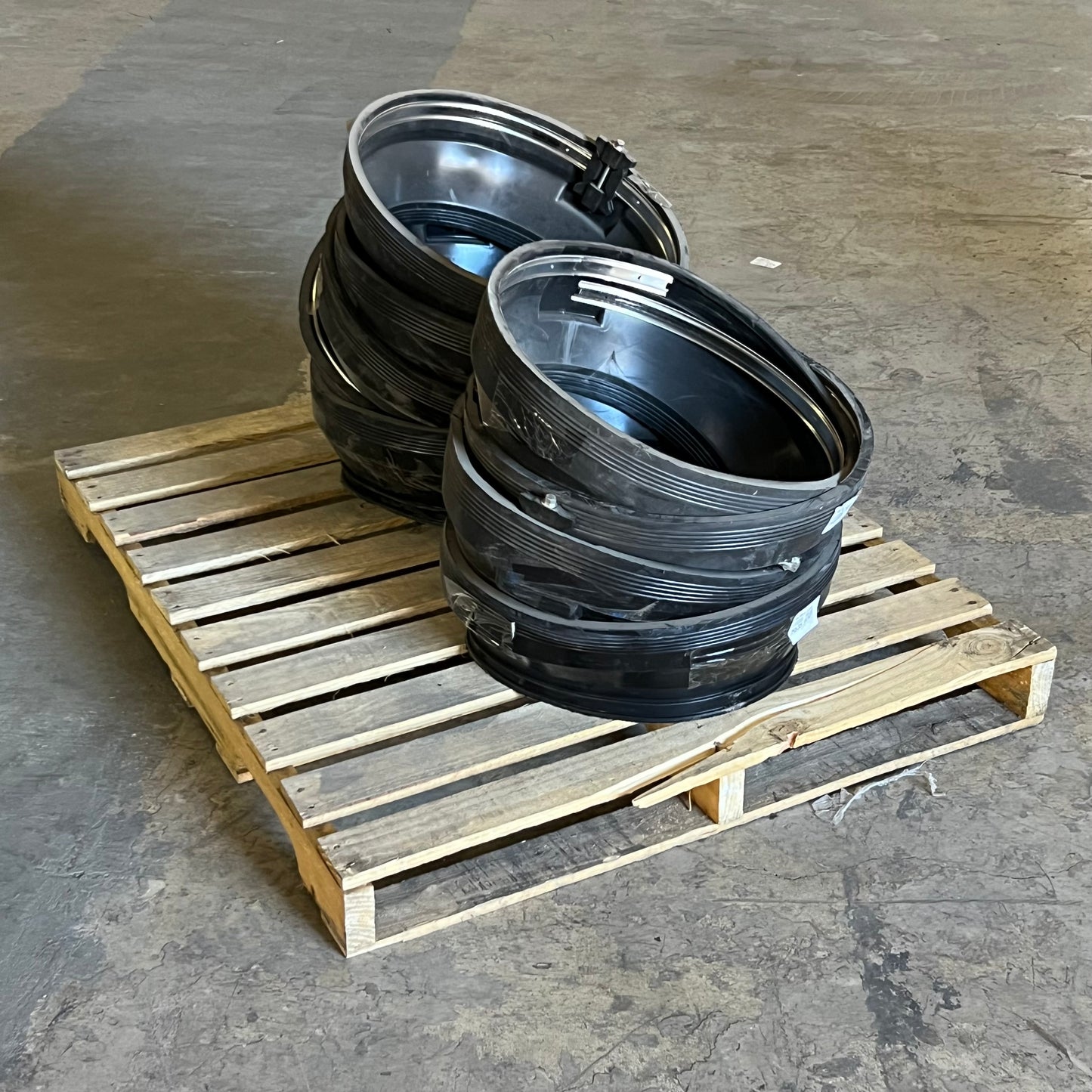 ZA@ Pallet of KOR-N-SEAL 20" Flexible Connector for Sewer/Plumbing 20"D x 8"H Black S106-20B