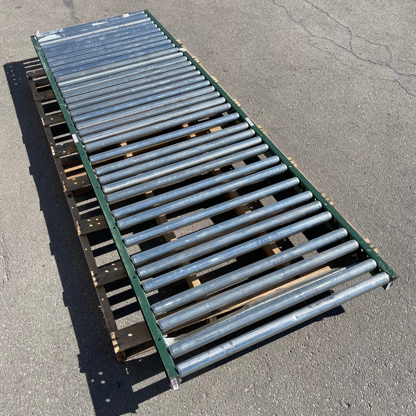 ZA@ Pallet of ASHLAND Gravity Roller Conveyor(AS-IS)