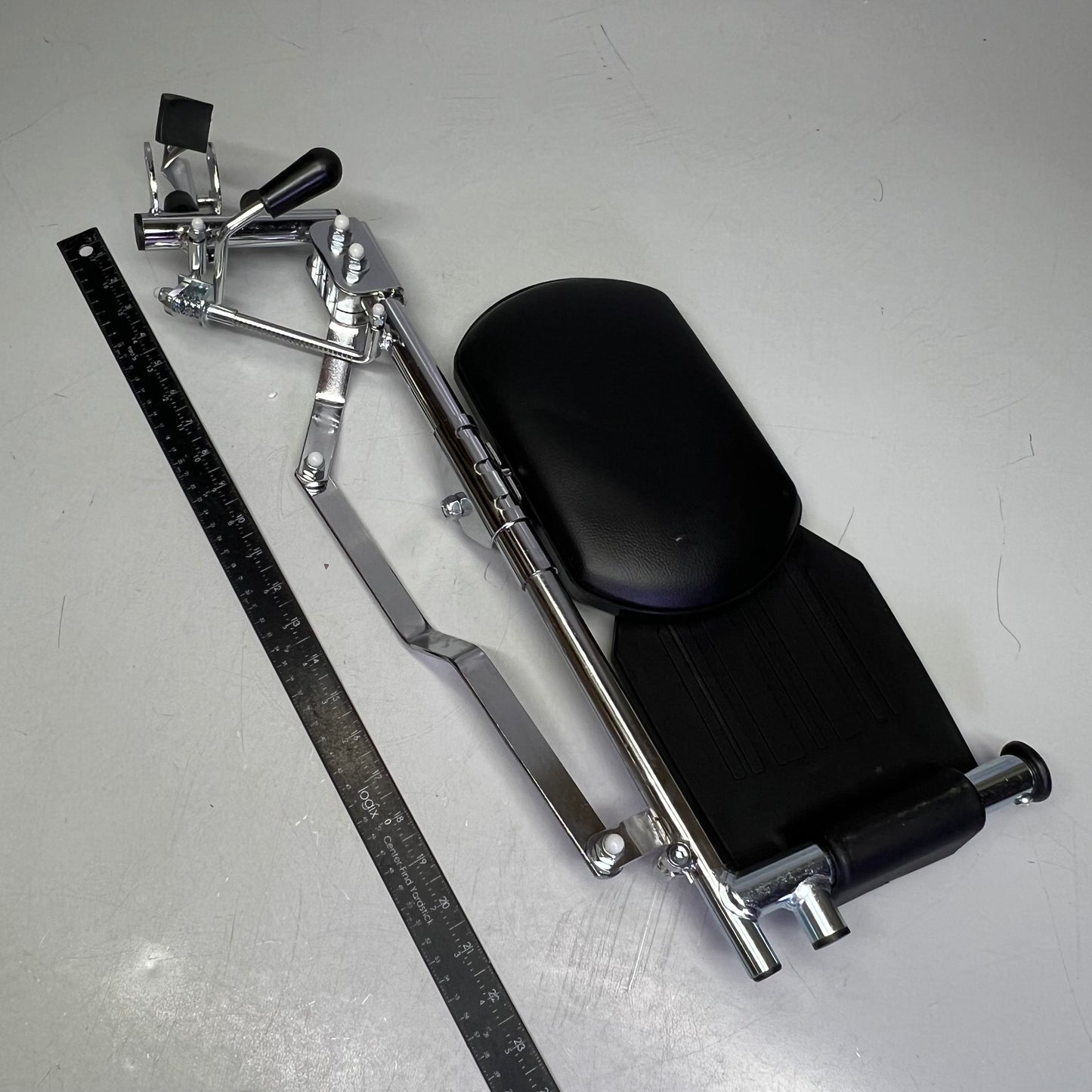 DRIVE (PAIR) Aluminum Articulating Elevating Leg Rests 1-1/2" Spacing STDELR-AL