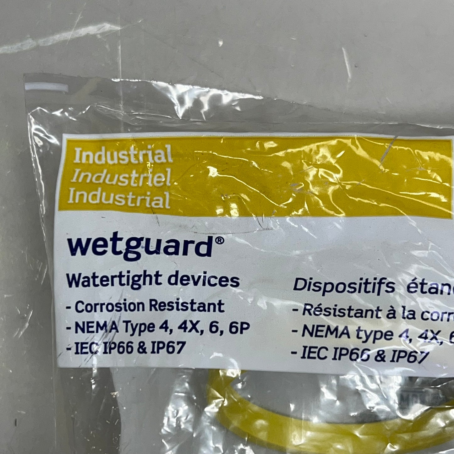 LEVITON Industrial Grade Wet Guard Connector 30 Amp, 250 Volt Yellow 162-29W48