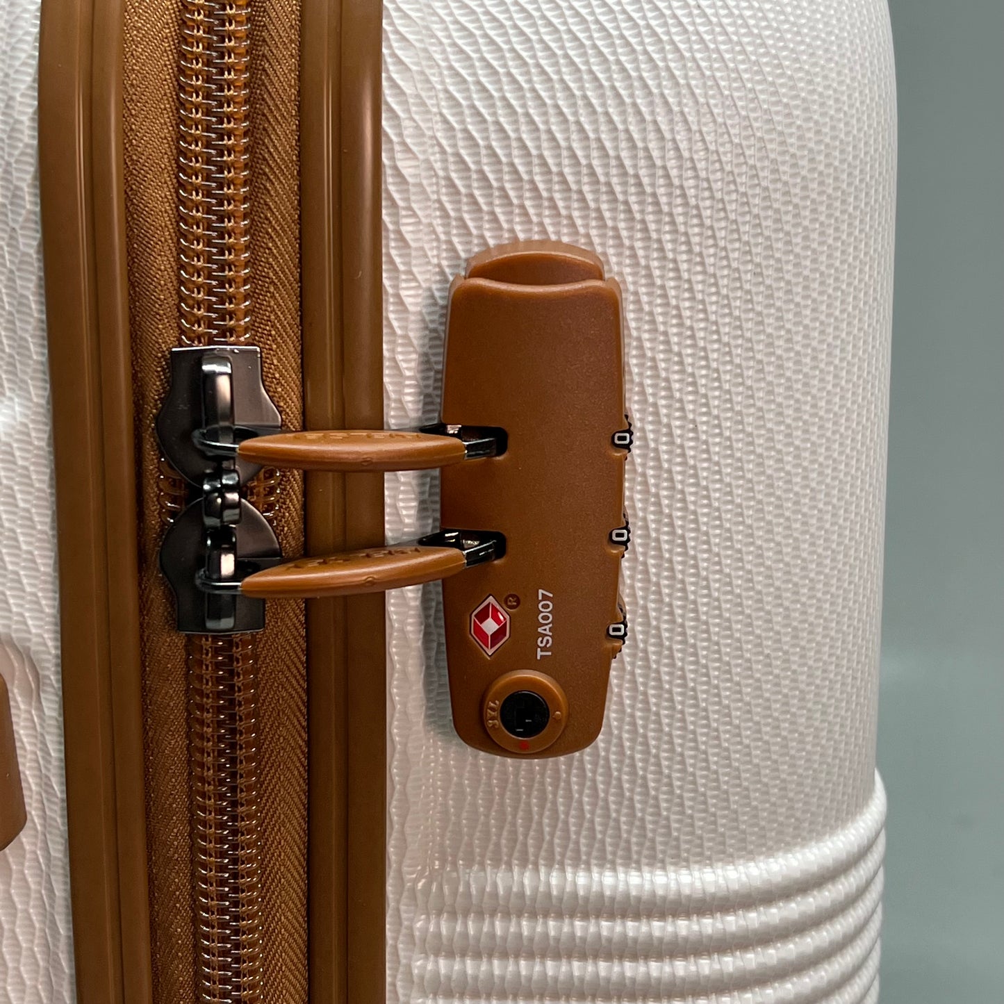 DELSEY FLANERIE SE Spinner Carry-On Luggage 21-22" Champagne 40303180517T9