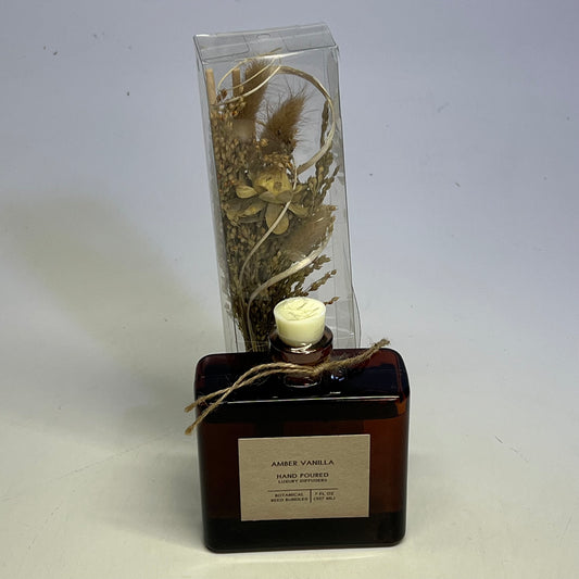 ANDALUCA HOME Amber Vanilla Dried Reed Bundle Fragrance Diffuser 7 fl oz Amber