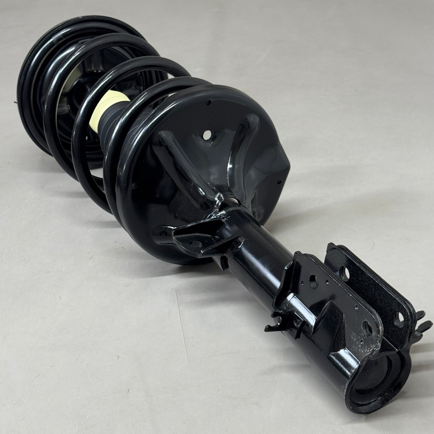 Toyota (2 Pack, Left/Right) Complete Strut Assembly For Toyota Corolla Black