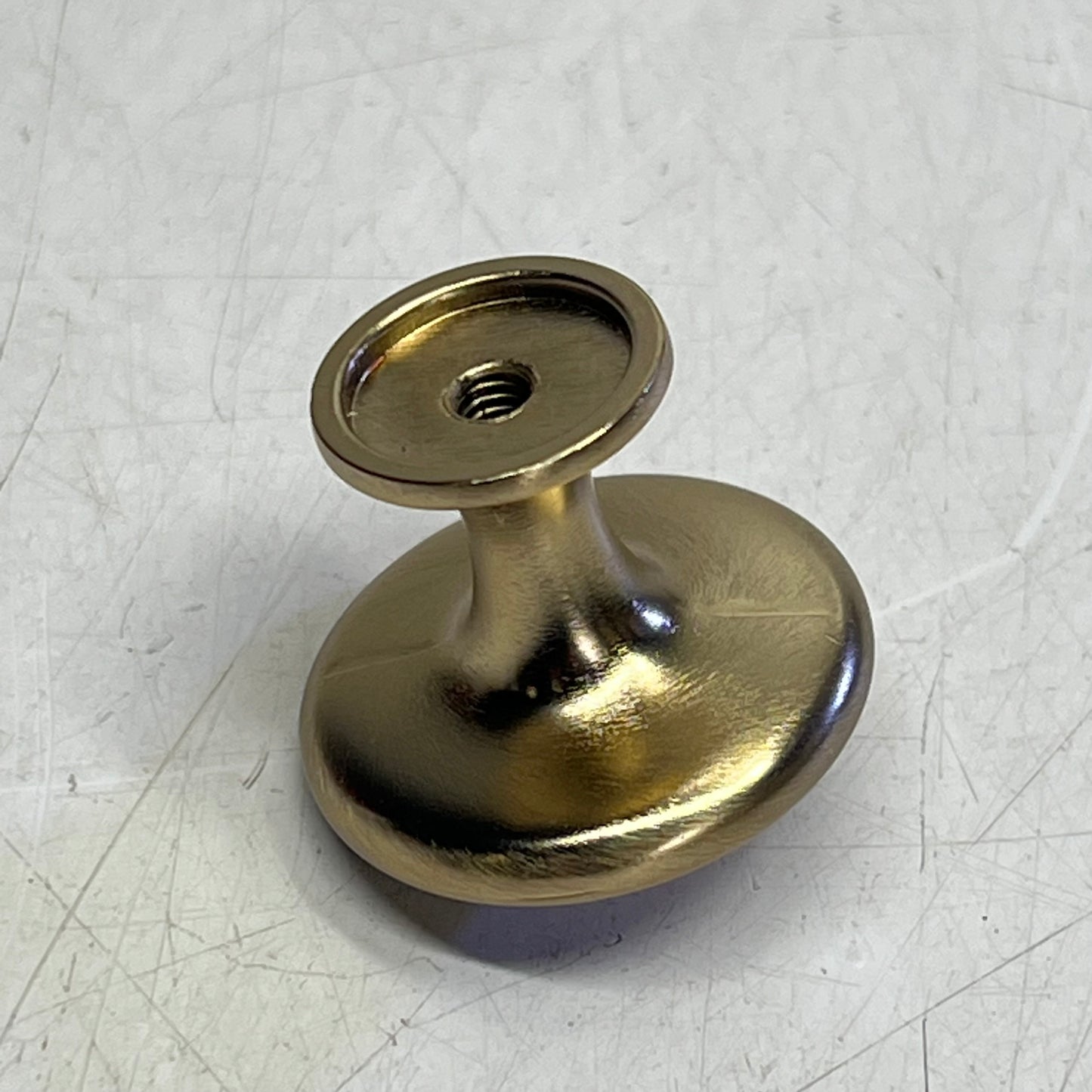 BERENSON (5 PACK) Traditional Advantage Cabinet Knobs 1-1/4" Champagne 916910CZP