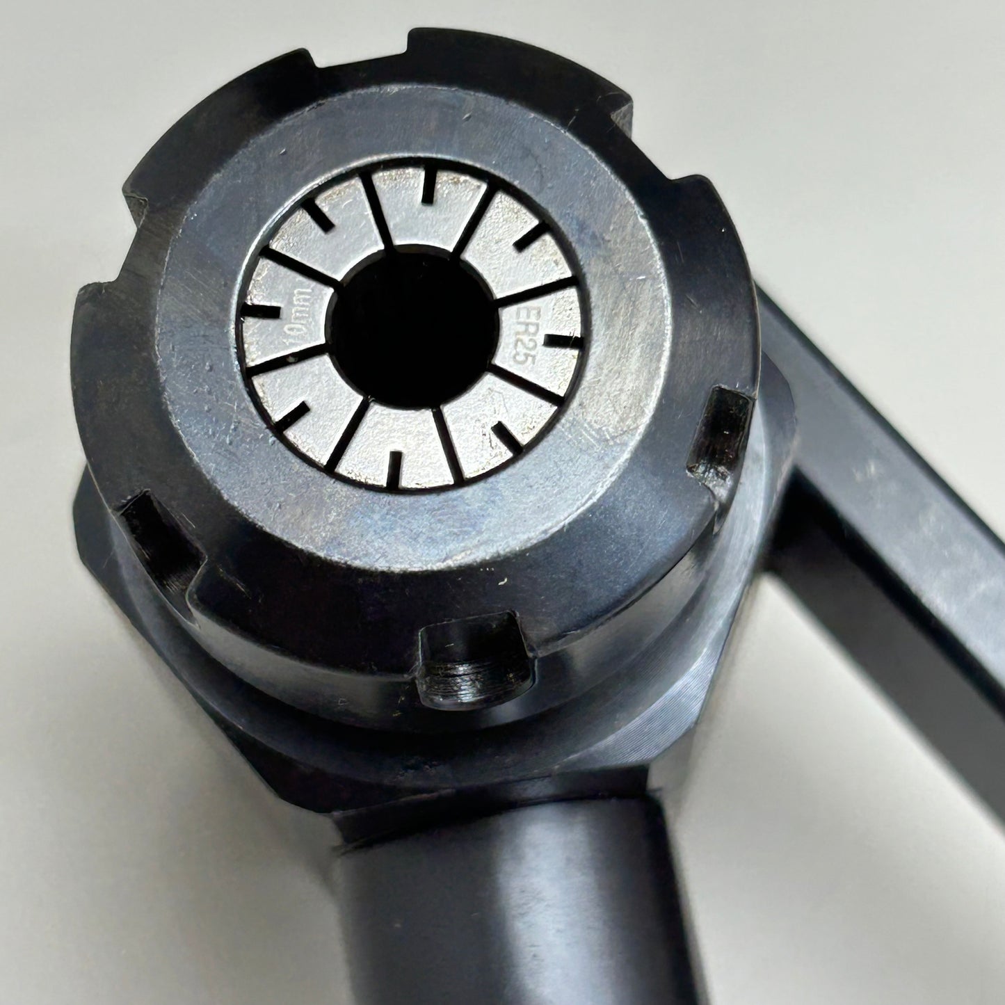 Manual High-Pressure Coning & Threading Tool  Black