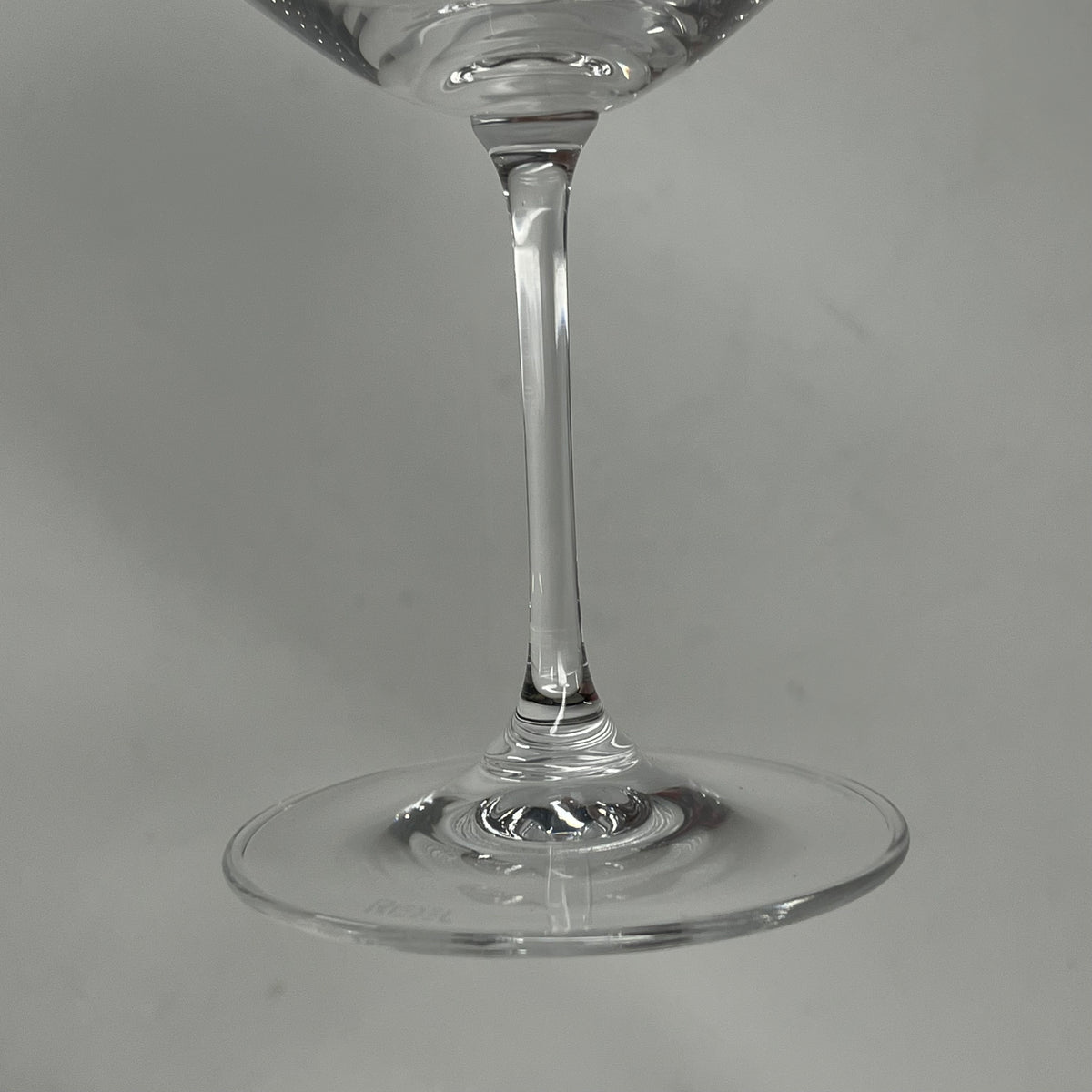 RIEDEL (SET OF 2) Vinum Pinot Noir Crystal Glass Stemmed Wine Glasses 8.2" H