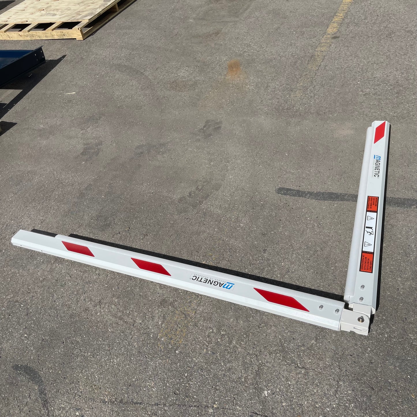 Z@ MAGNETIC AutoControl Barrier (AS-IS)