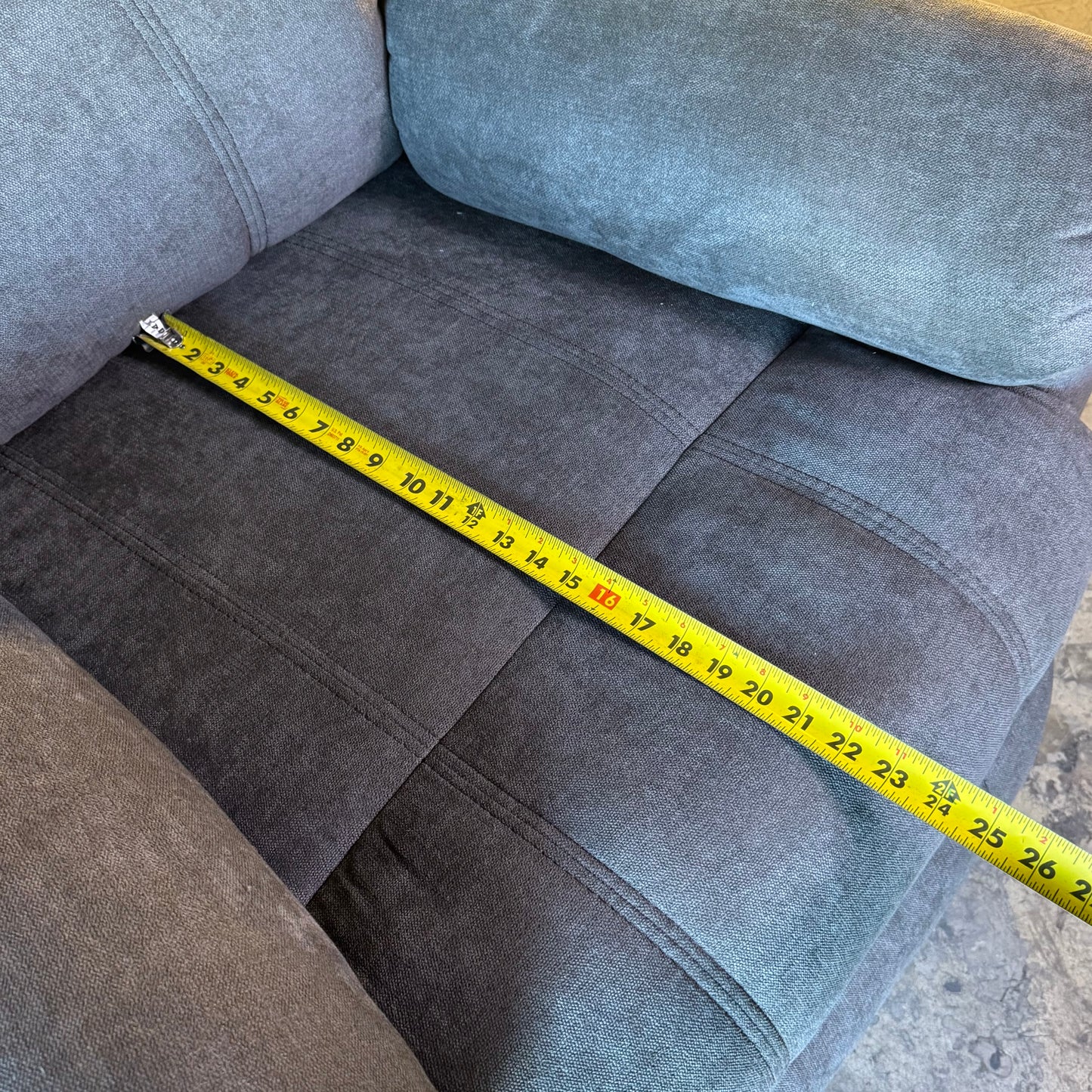 ZA@ Pallet of DAYTON Recline Furniture, Grey 63612-3465