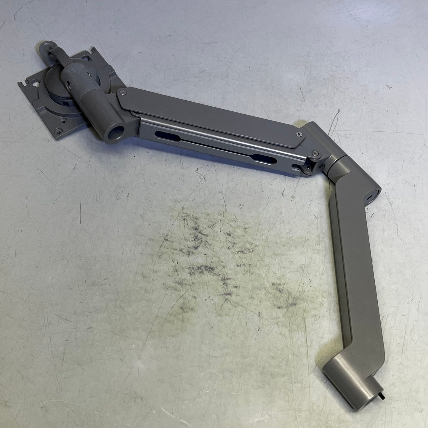 CHEIF Koncis Dual Arm Monitor Mount Fits 10-32" Screens 15lb Cap Each DMA2S