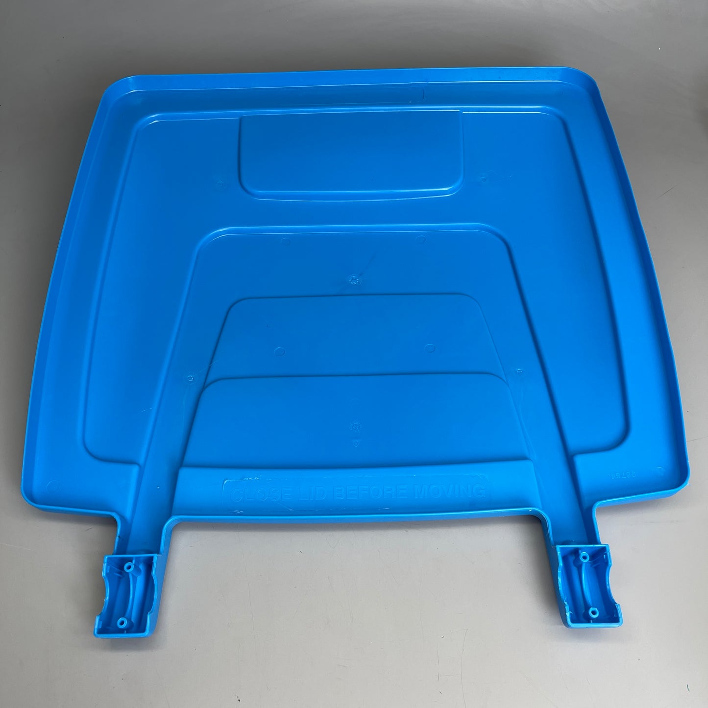 TOTER Replacement Lid "Recyclables" for 64 Gallon 2-Wheel Trash Can Blue 96764