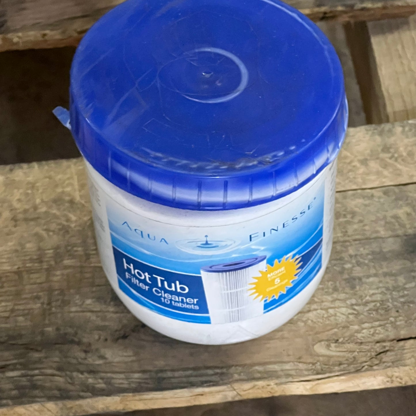 ZA@ Pallet of MIXED CLEANERS, KIDS MEDICAL ROBES, CHOCOLATE MILK, SUGAR, GRAVY MIX & MORE (AS-IS)