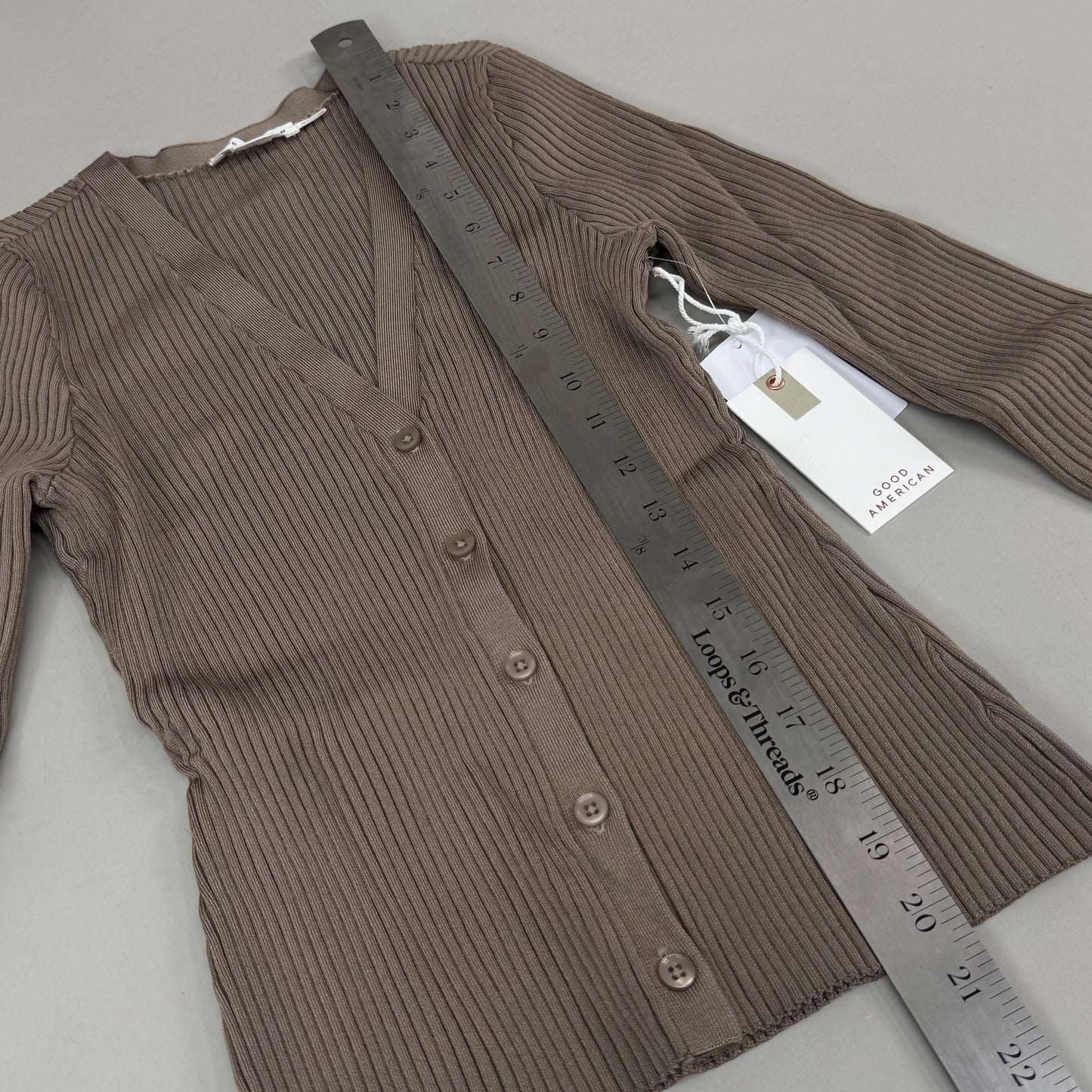 GOOD AMERICAN Shine Rib V-Neck Cardigan Women's Sz Small Putty001 GSK0245