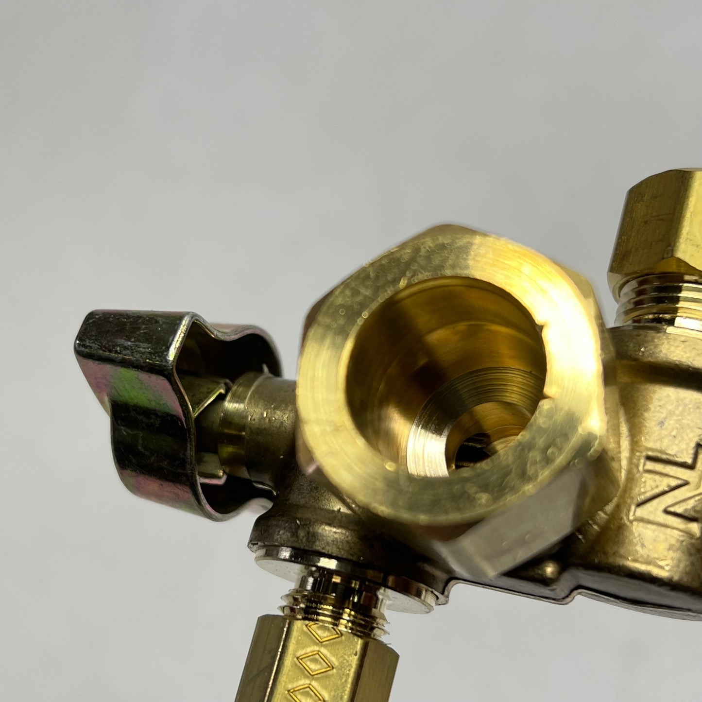 BRASS CRAFT Dual Outlet Dual Shut-off Valve 1/4" Turn Angle Ball KTCR1900DVX R