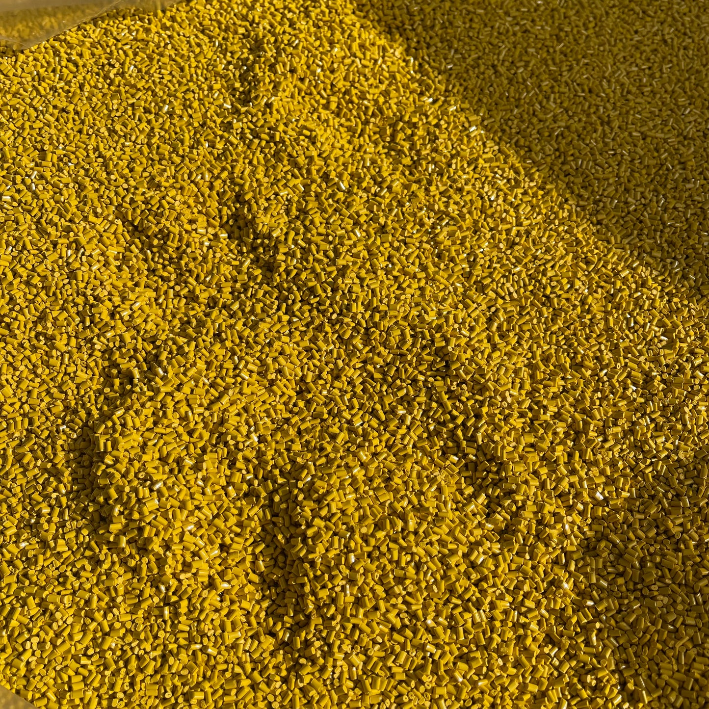 ZA@ Pallet of BADGER COLOR Plastic Resin Pellets Yellow (AS-IS)