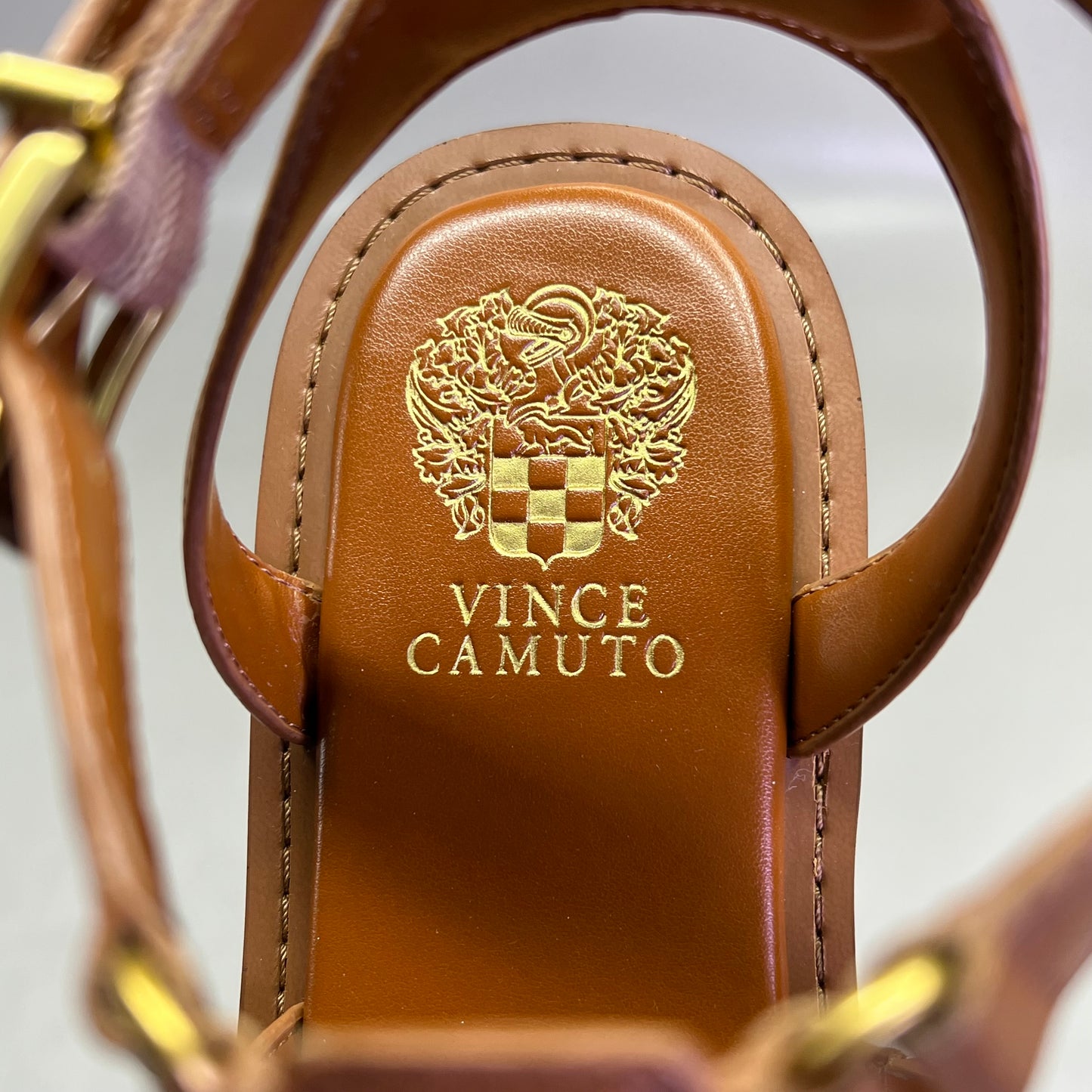 VINCE CAMUTO Leather Studded Gladiator Sandals Women's Sz 9M Caramelo VC-Claira