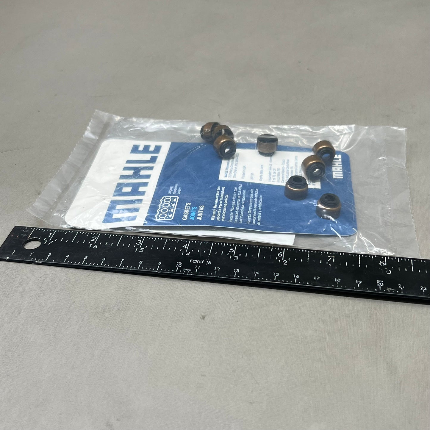 MAHLE (8 Pieces) Engine Valve Stem Oil Seal Set for Honda Black/Brown SS45678