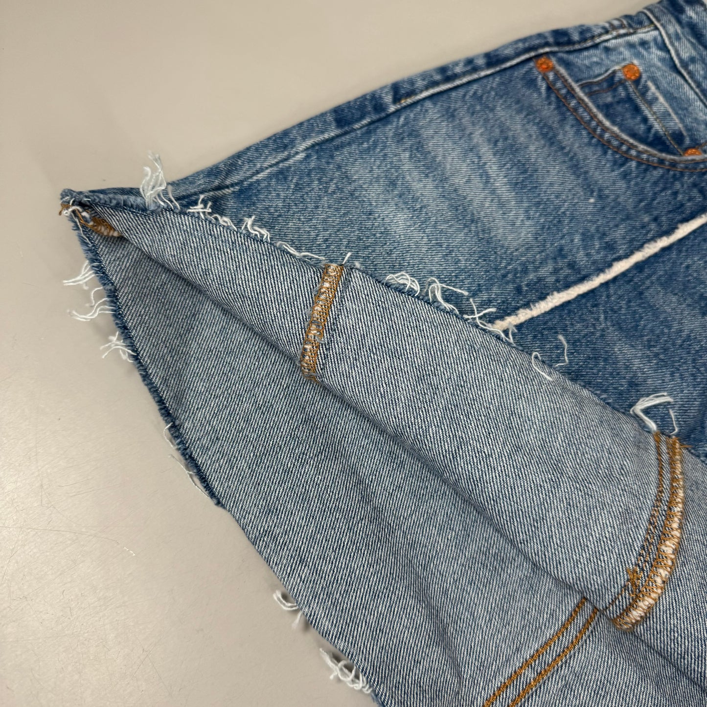 LEVIS Recrafted Icon Skirt Mid Rise Original Women's Sz 26 Novel Notion Med Wash
