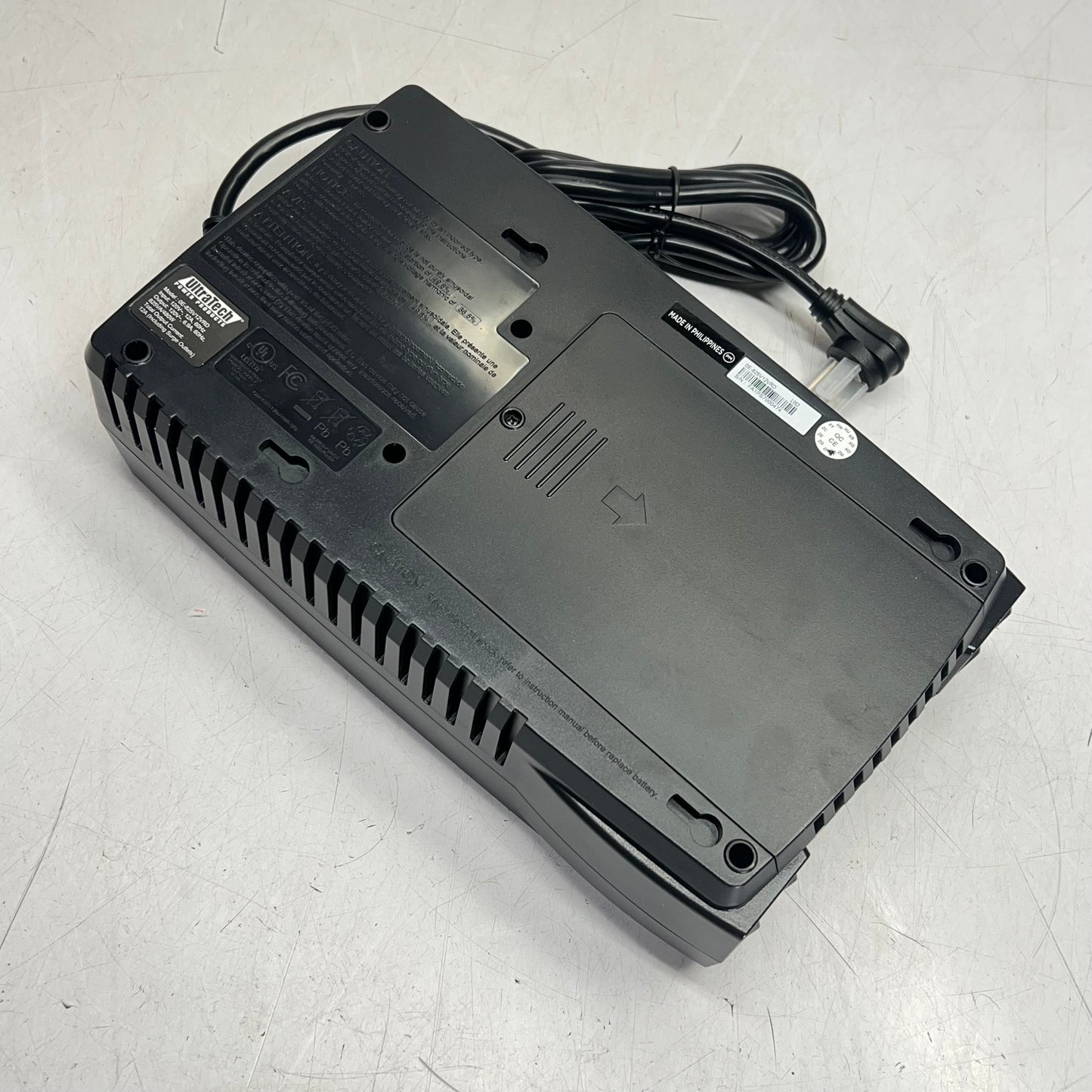 ULTRATECH Battery Backup Line-interactive Compact Ups 12 Outlet 0E-825V12VRD