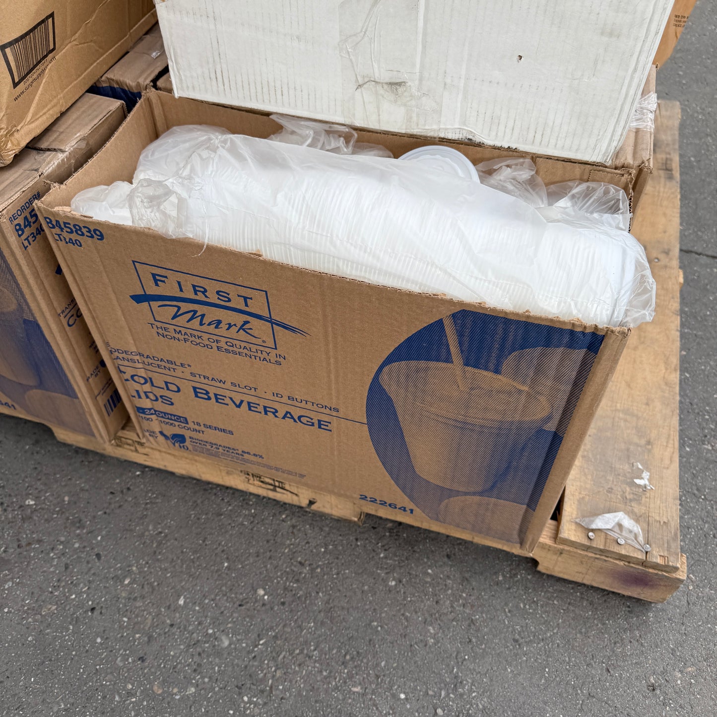 ZA@ Pallet of FIRST MARK Clear Lids, Black Hot Cup Lids, Tortilla Strips, & Toilet Seat Covers