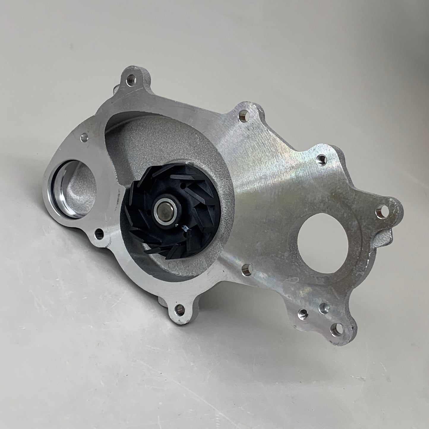 GMB Aluminum Ford Engine Water Pump (Damaged Box)194197 125-3280