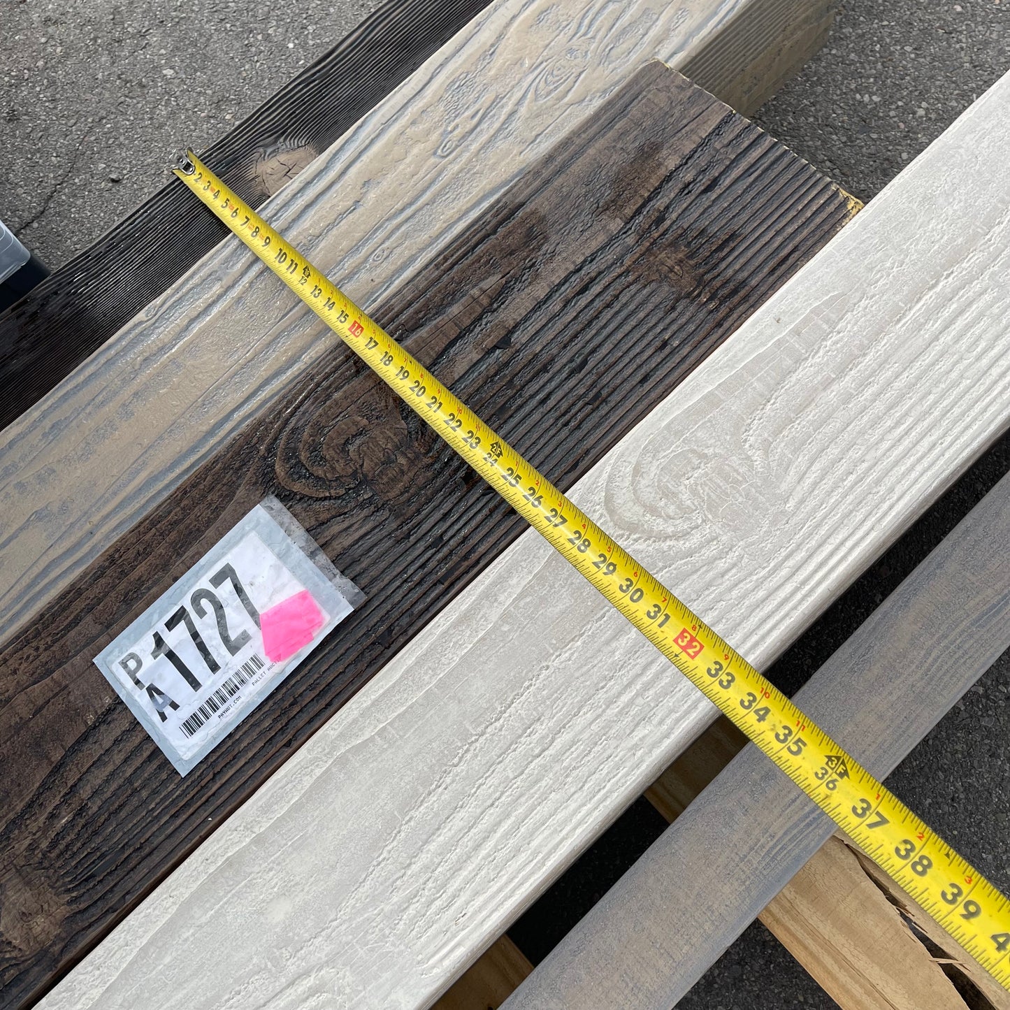 ZA@ Pallet of MIXED Faux Wood Molding 23’ - 7’ Length (AS-IS)