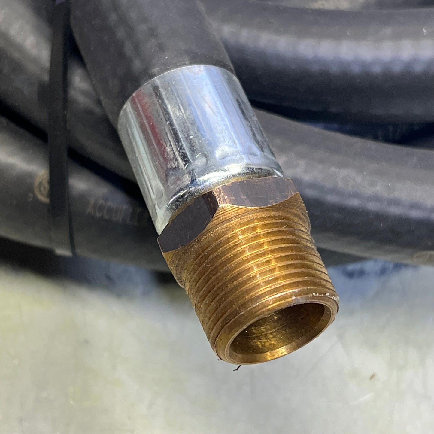 FISHER / LB WHITE Regulator & Gas Hose W/ Copper Nozzle 430-1339820 130-25108