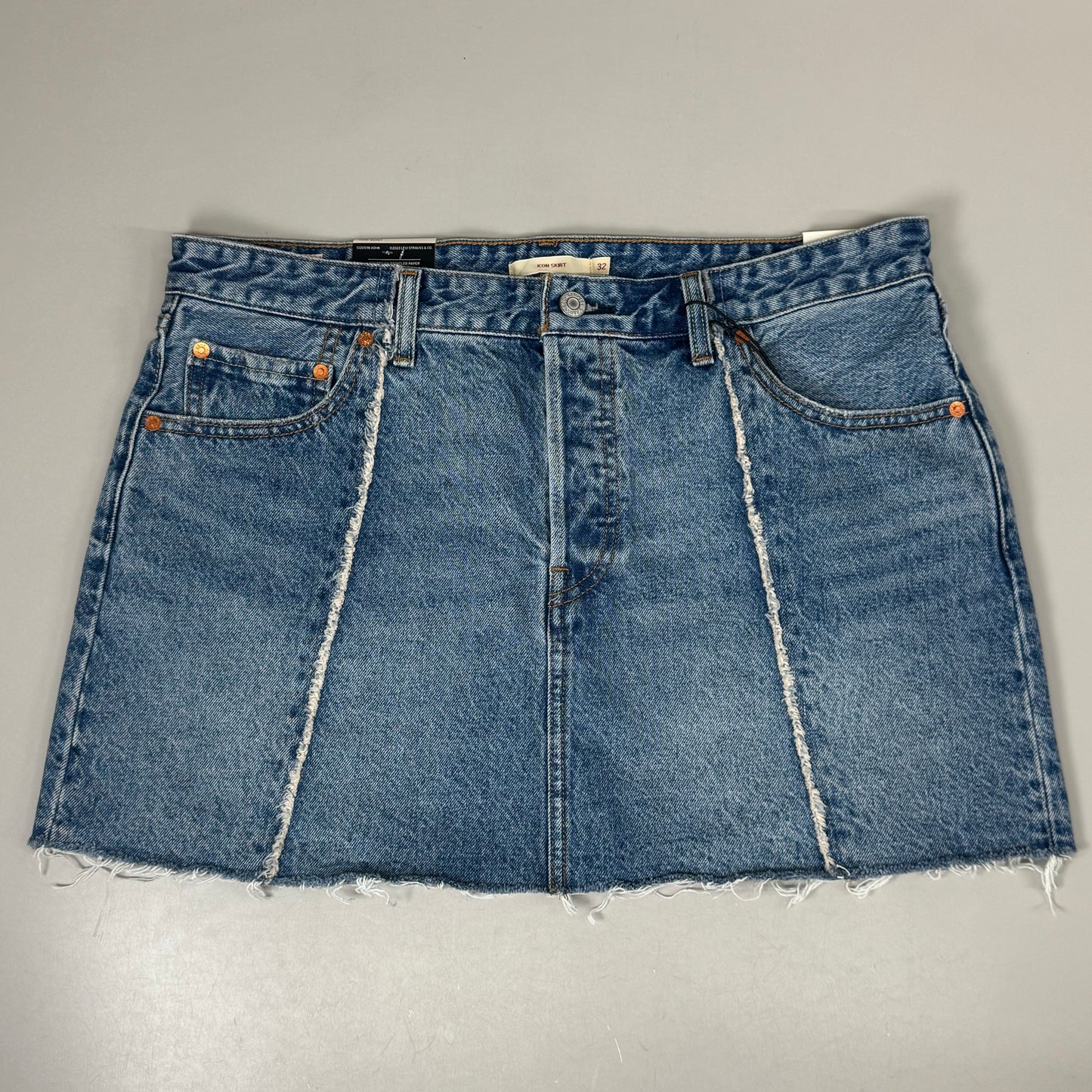 LEVIS Recrafted Icon Skirt Mid Rise Original Women's Sz 32 Novel Notion Med Wash