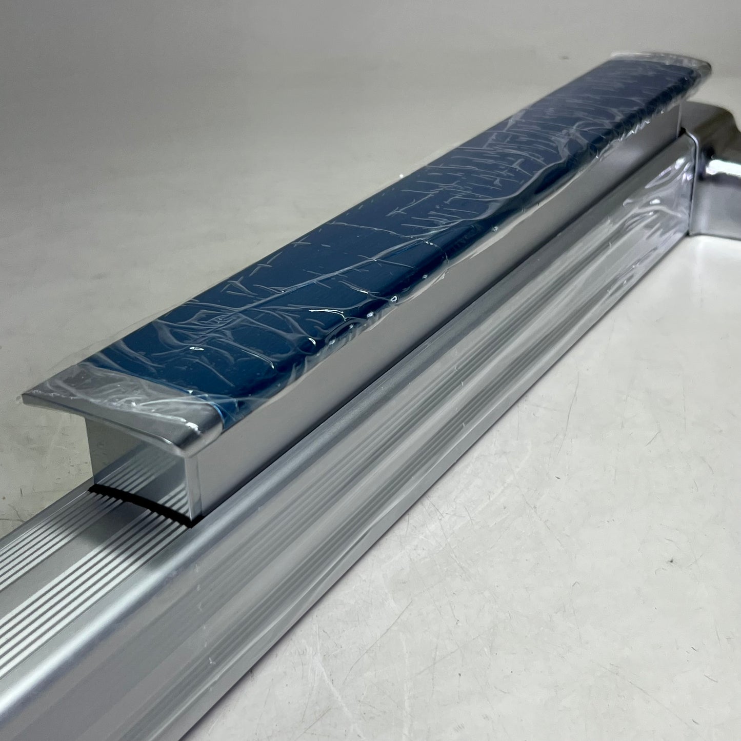 ALLEGION Commercial Door Lock Sz 33" L Blue & Silver ED99.106055