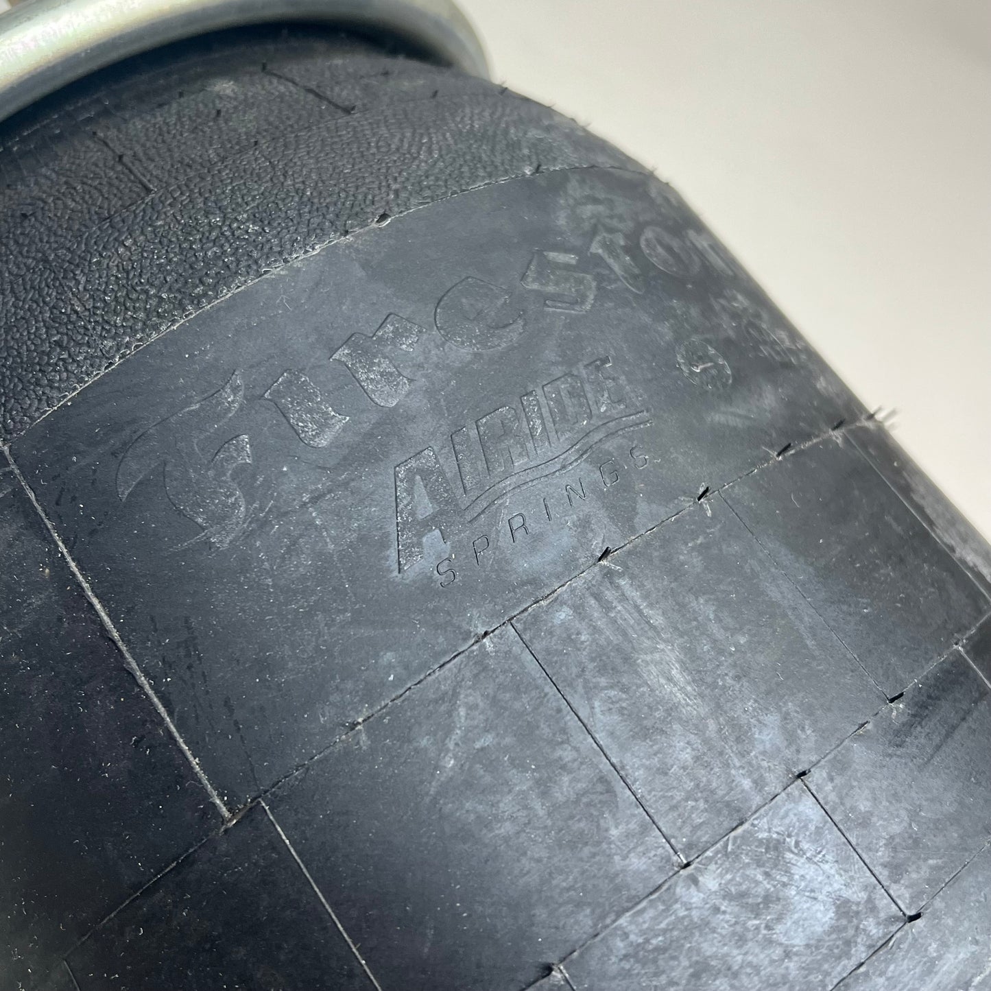 FIRESTONE Air Spring Air Bag/Piston Assembly Aluminum Piston W01-377-8536