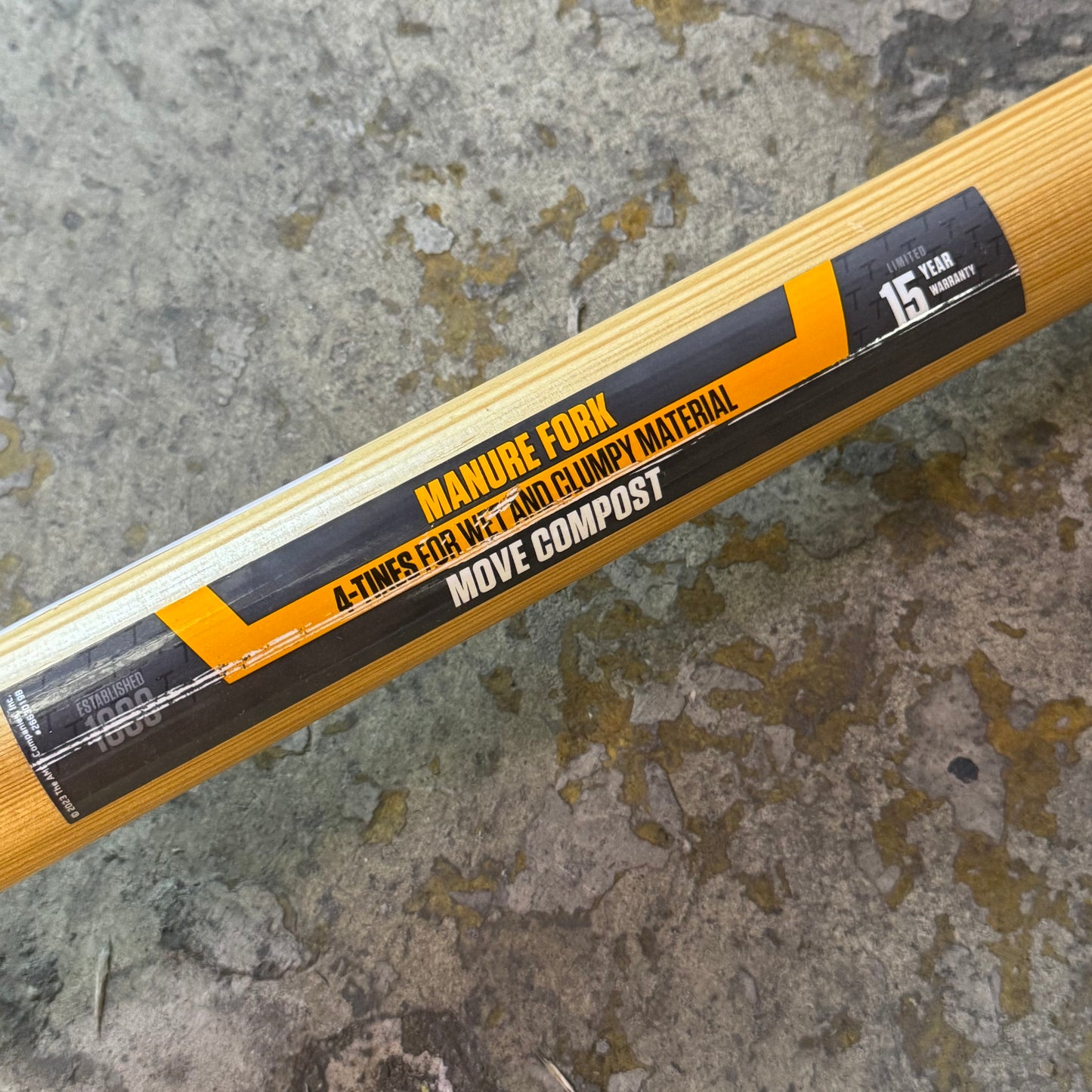 TRUE TEMPER Manure Fork 4-Tines for Wet & Clumpy Material 1838000