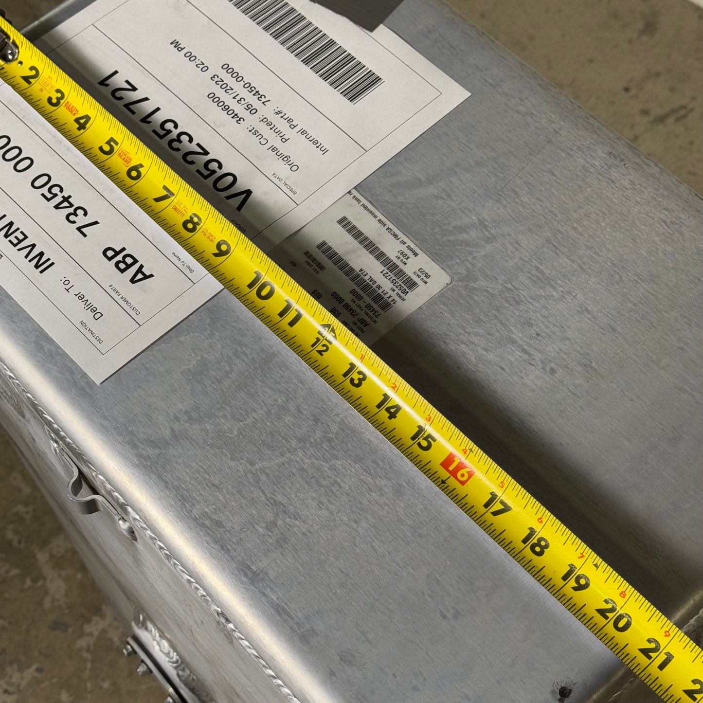 ALLIANCE Aluminum Fuel Tank Sz 33.5” H x 21” L x 13.5 W ABP 73450 0000 Dirty